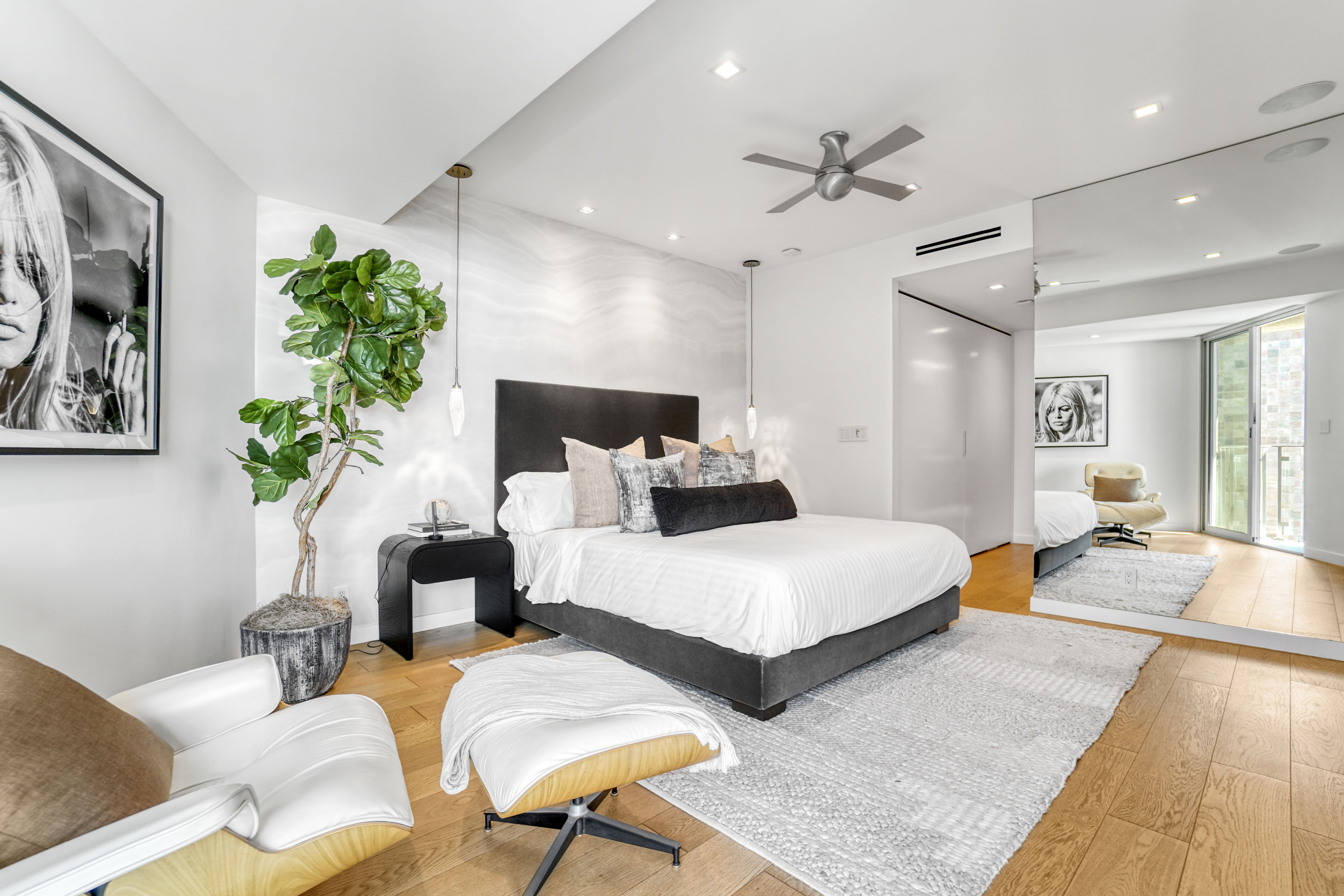  515 Ocean Avenue, 706S - 物件實景