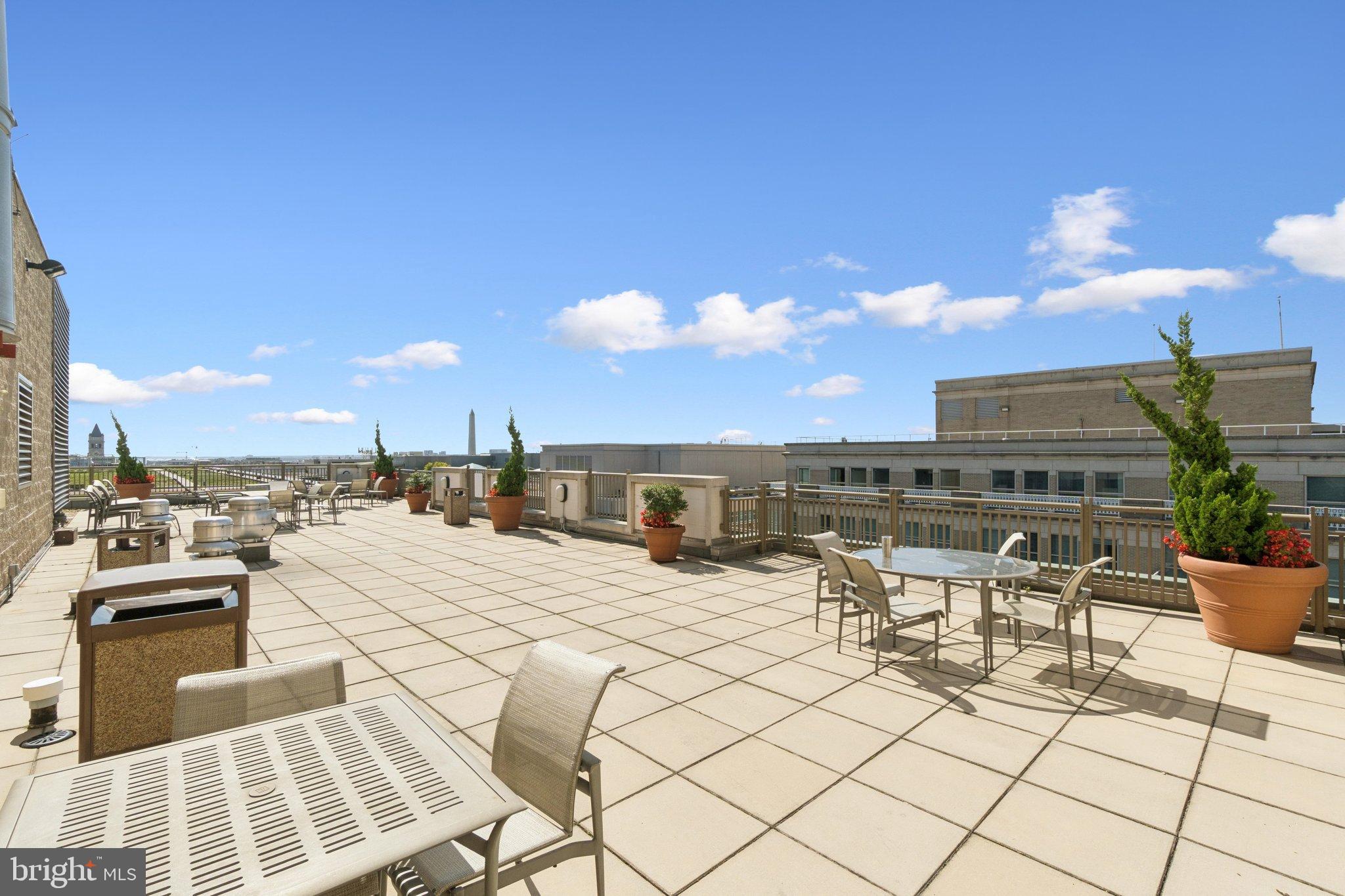 Washington, District of Columbia, 20005, United States, 2 Bedrooms Bedrooms, ,2 BathroomsBathrooms,Residential,For Sale,1976159