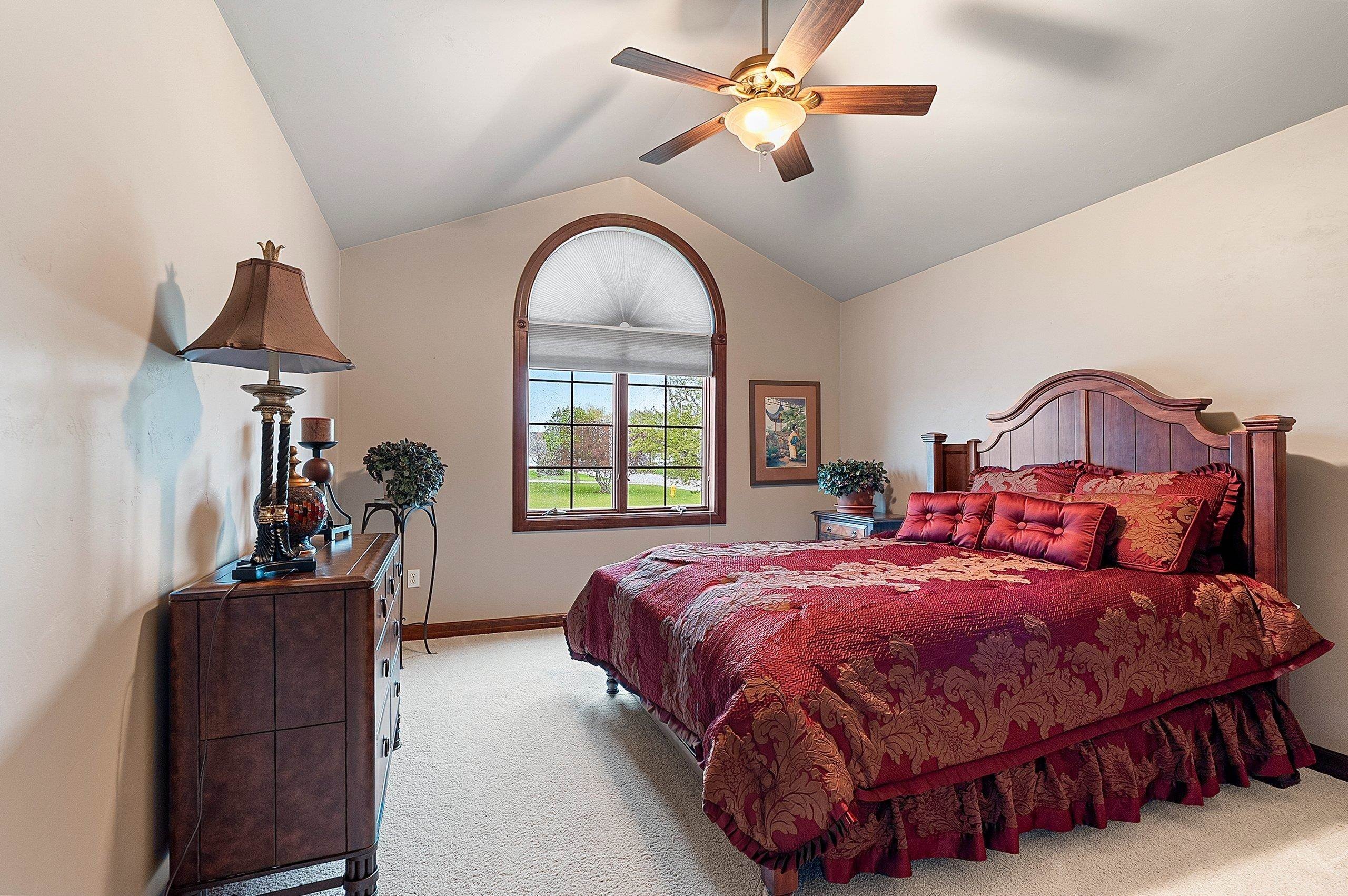 DE PERE, Wisconsin, 54115, United States, 3 Bedrooms Bedrooms, ,4 BathroomsBathrooms,Residential,For Sale,2048400