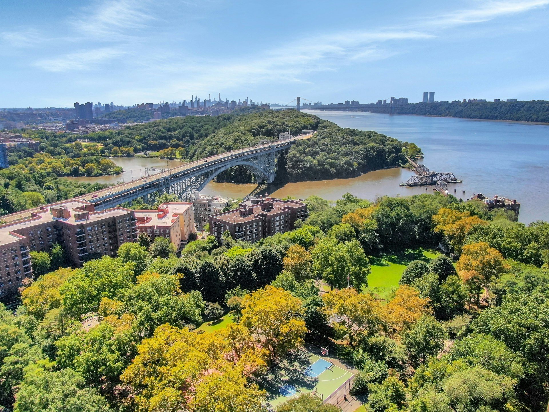  735 Kappock Street - 物件實景