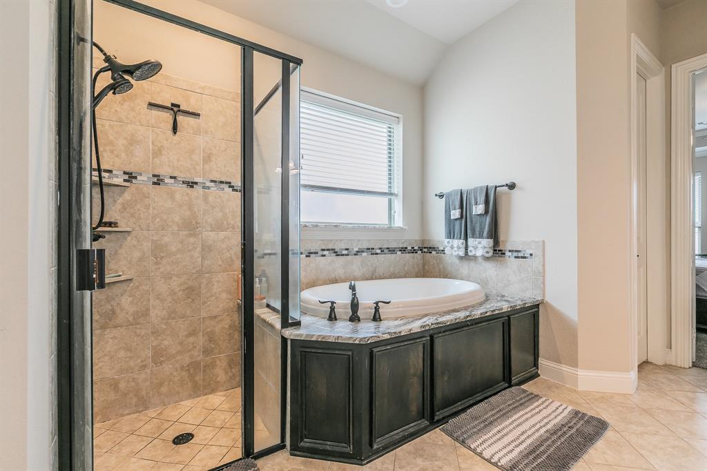 Mansfield, Texas, 76063, United States, 4 Bedrooms Bedrooms, ,3 BathroomsBathrooms,Residential,For Sale,1943219