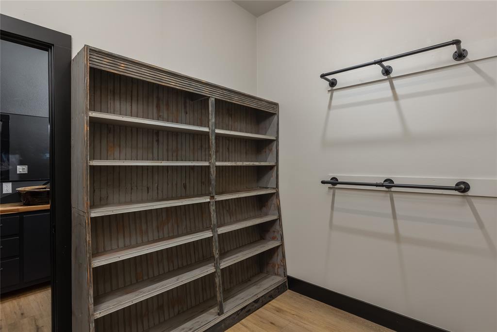 Mineral Wells, Texas, 76067, United States, 3 Bedrooms Bedrooms, ,2 BathroomsBathrooms,Residential,For Sale,2012284