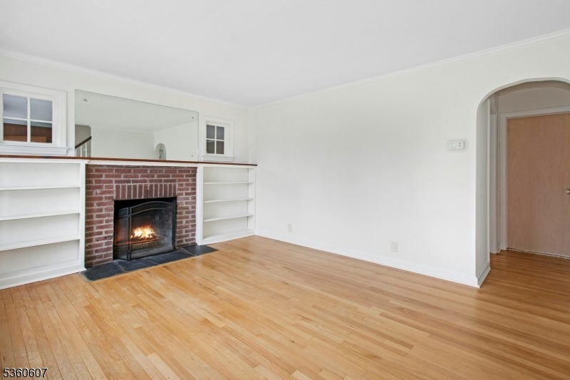 Garwood Boro, New Jersey, 07027, United States, 5 Bedrooms Bedrooms, ,4 BathroomsBathrooms,Residential,For Sale,1835599