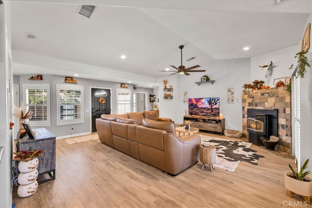 Yucca Valley, California, 92284, United States, 3 Bedrooms Bedrooms, ,2 BathroomsBathrooms,Residential,For Sale,1997054