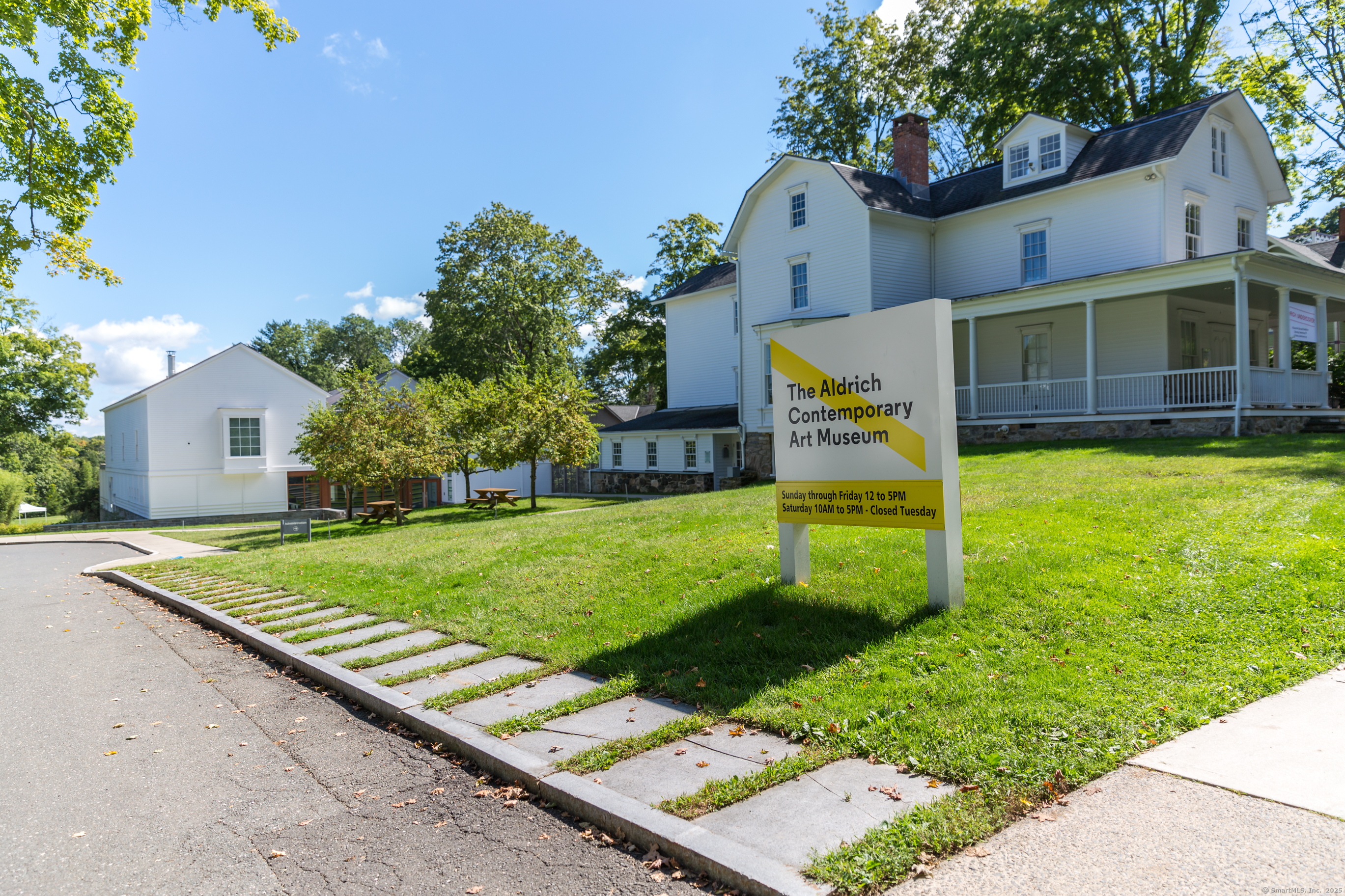 Ridgefield, Connecticut, 06877, United States, 3 Bedrooms Bedrooms, ,3 BathroomsBathrooms,Residential,For Sale,1950980