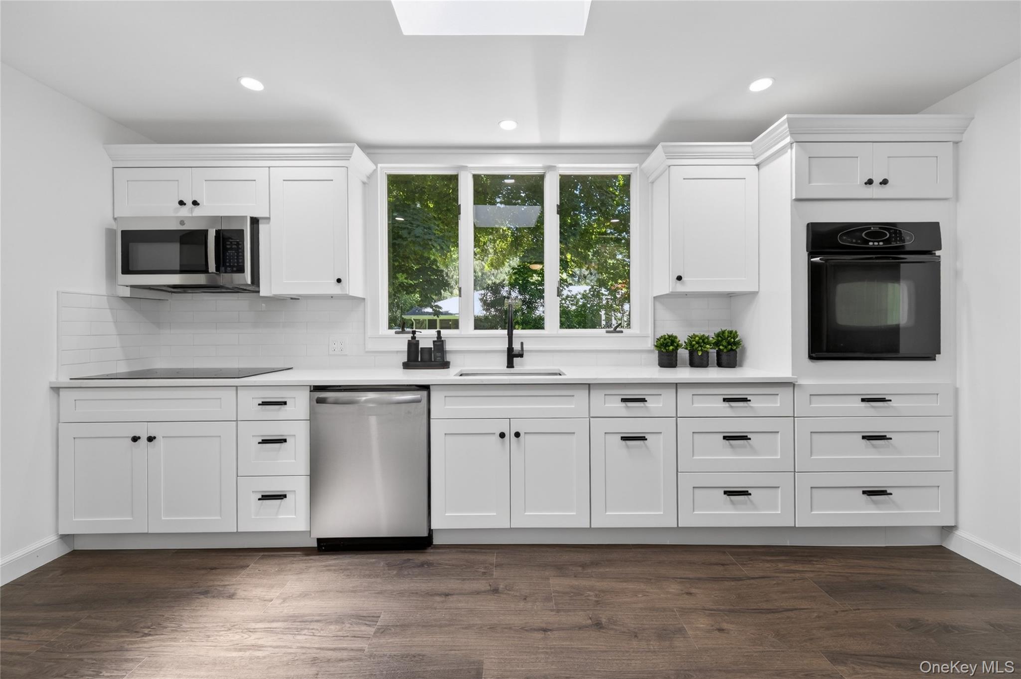  136 Lodge Avenue, Huntington Station, NY, 11746 - 物件實景