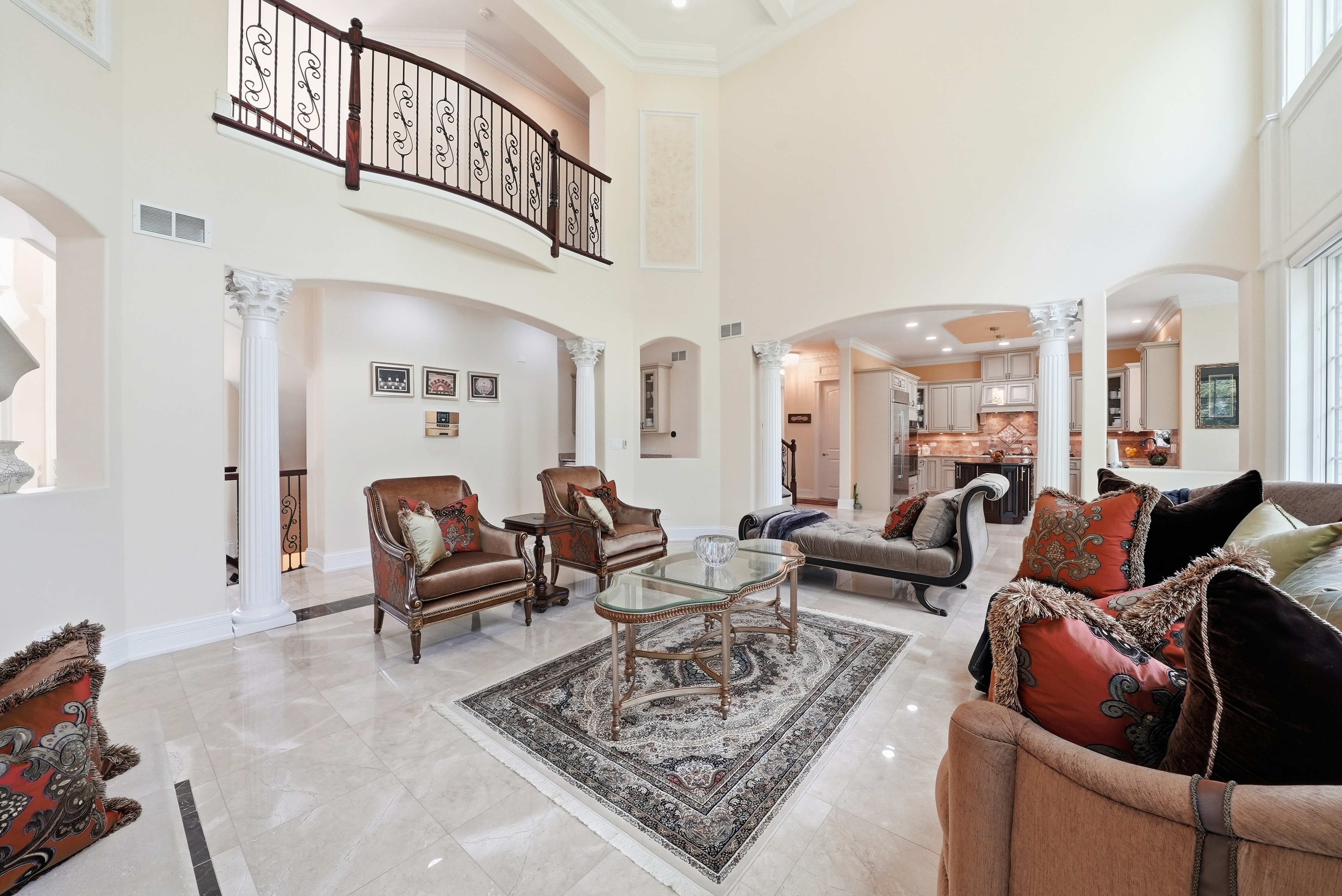  Perfectly Positioned in the Prestigious Golfview Hills Community of Hinsdale - 物件實景
