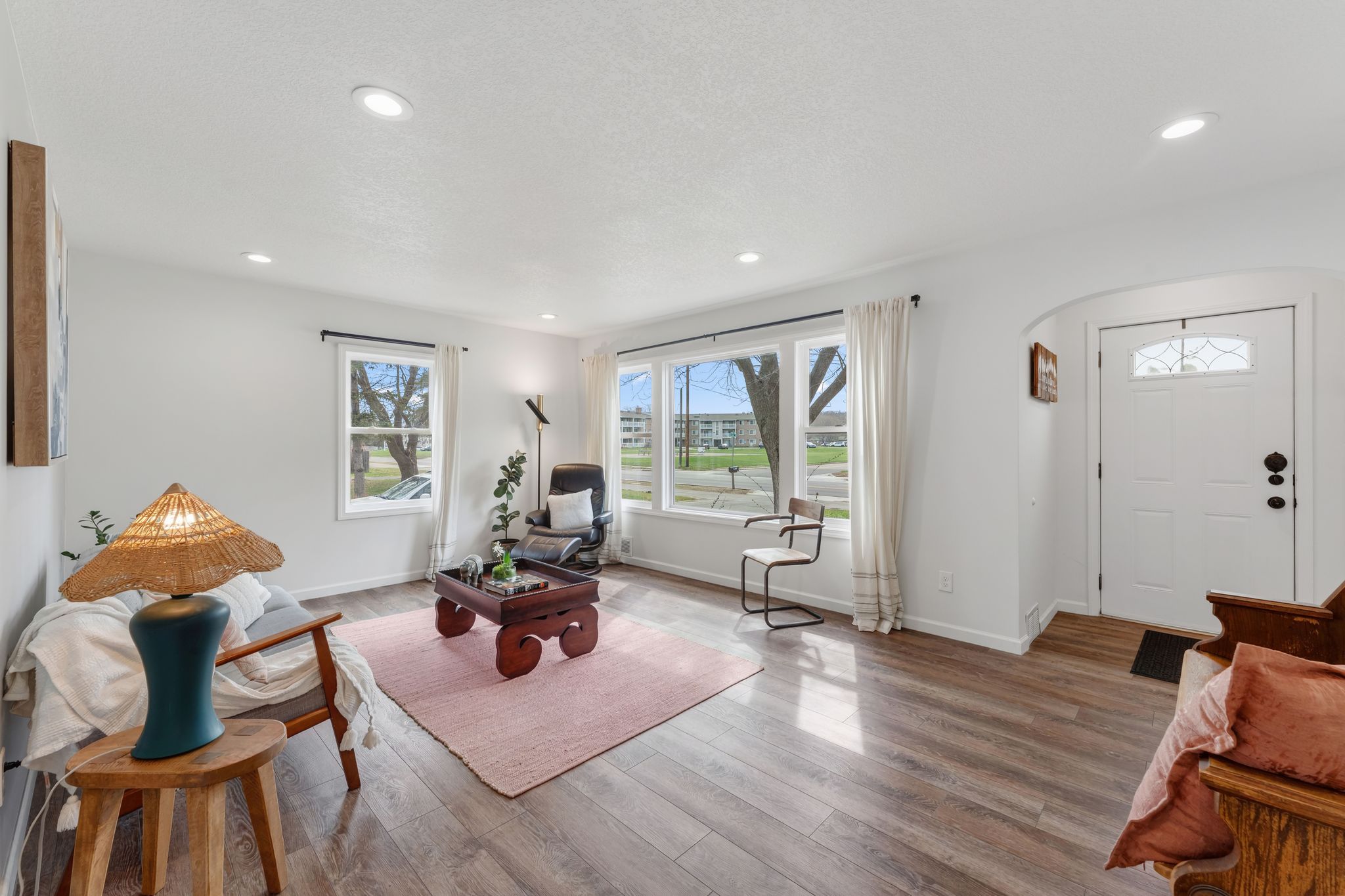  Stylish Renovation Meets Classic Charm - 物件實景