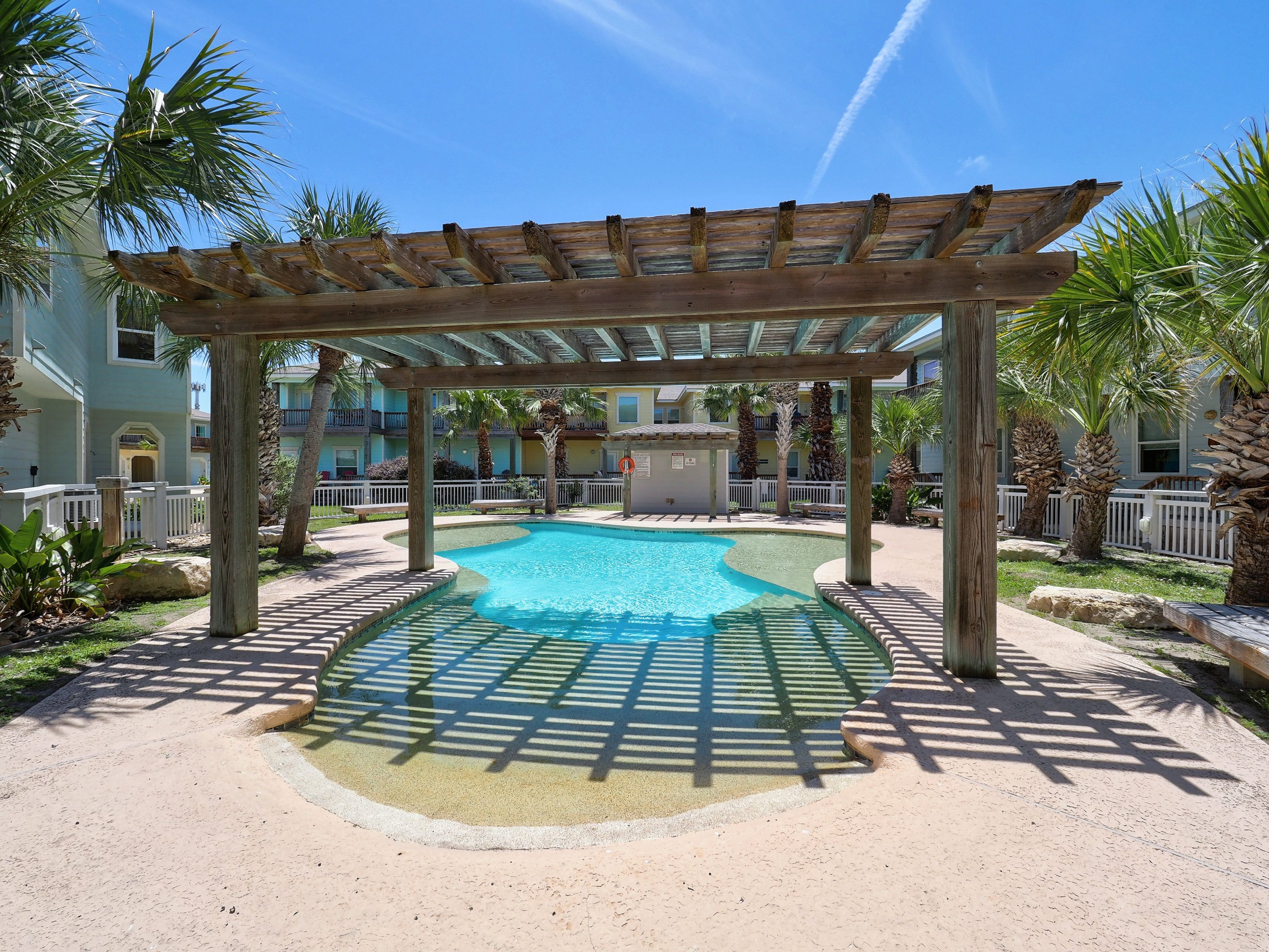  3BR Coastal Townhome in Port A - 物件實景