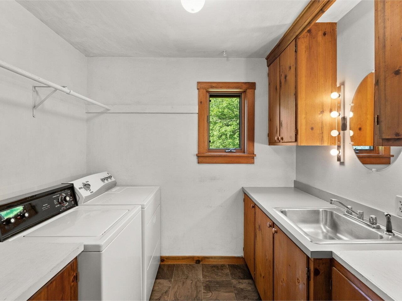 Randolph, Vermont, 05060-9095, United States, 4 Bedrooms Bedrooms, ,2 BathroomsBathrooms,Residential,For Sale,1925913