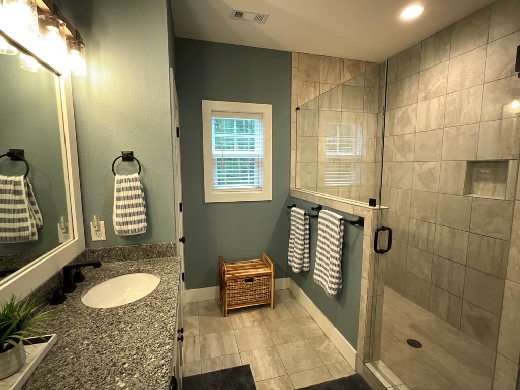Ellijay, Georgia, 30540, United States, 3 Bedrooms Bedrooms, ,2 BathroomsBathrooms,Residential,For Sale,1911460