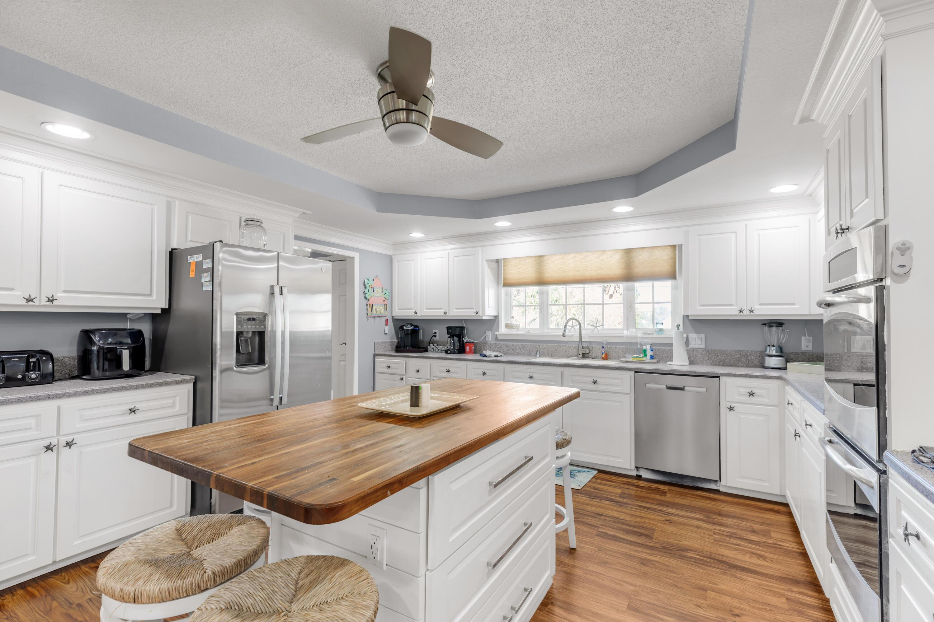 Destin, Florida, 32541, United States, 6 Bedrooms Bedrooms, ,6 BathroomsBathrooms,Residential,For Sale,1996385