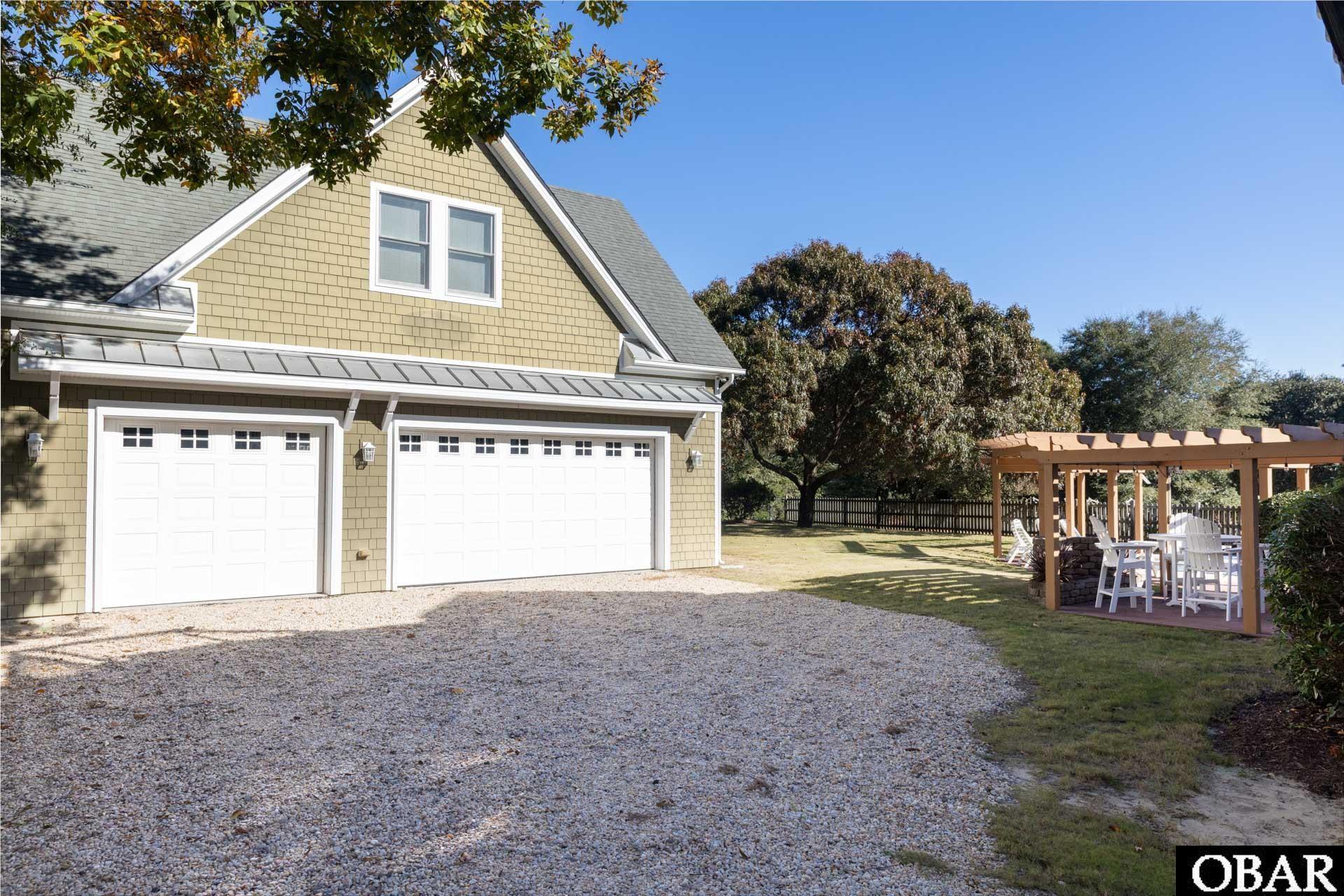 Duck, North Carolina, 27949, United States, 6 Bedrooms Bedrooms, ,7 BathroomsBathrooms,Residential,For Sale,1994366