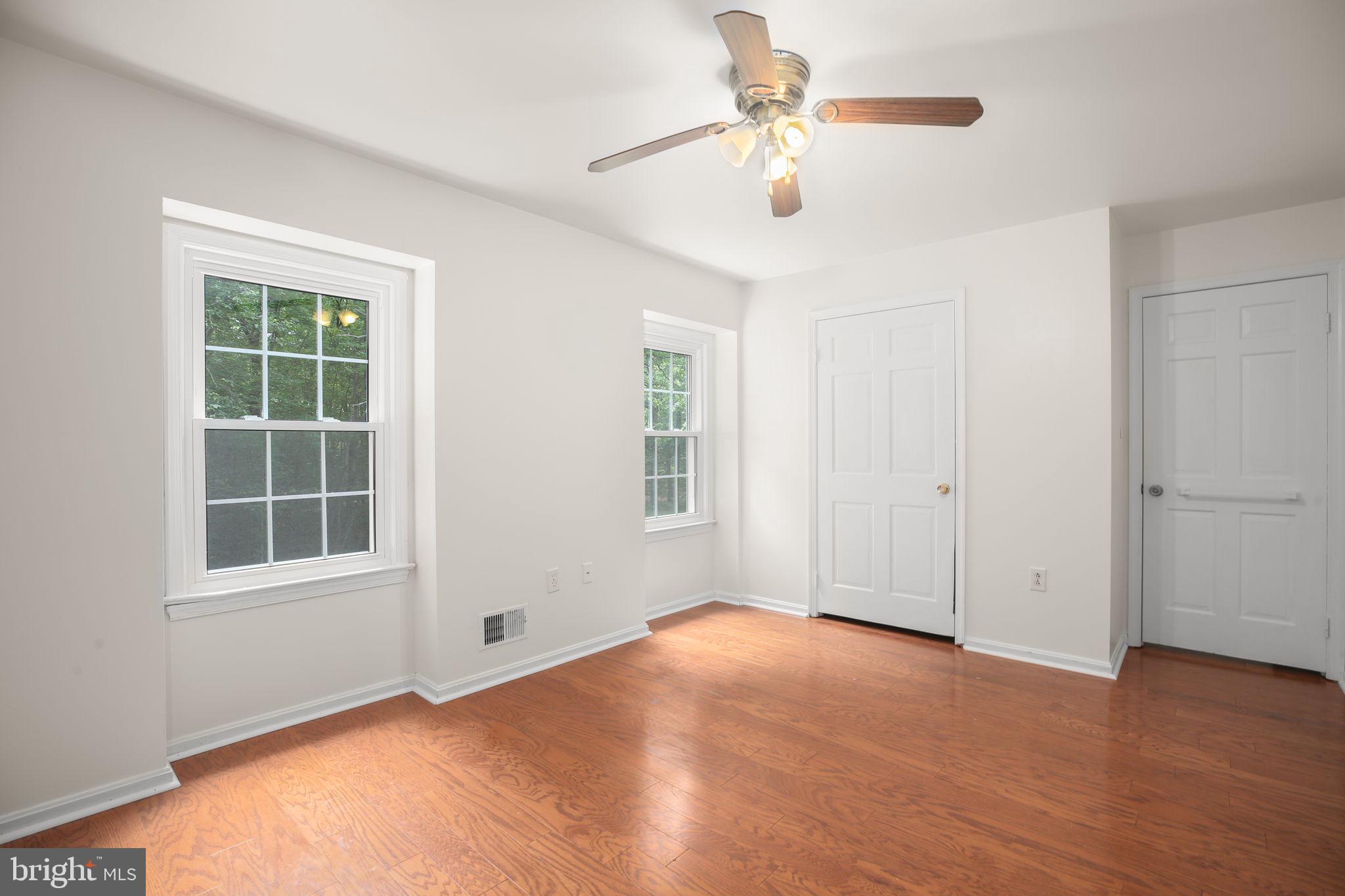 Fairfax Station, Virginia, 22039, United States, 4 Bedrooms Bedrooms, ,3 BathroomsBathrooms,Residential,For Sale,2049120