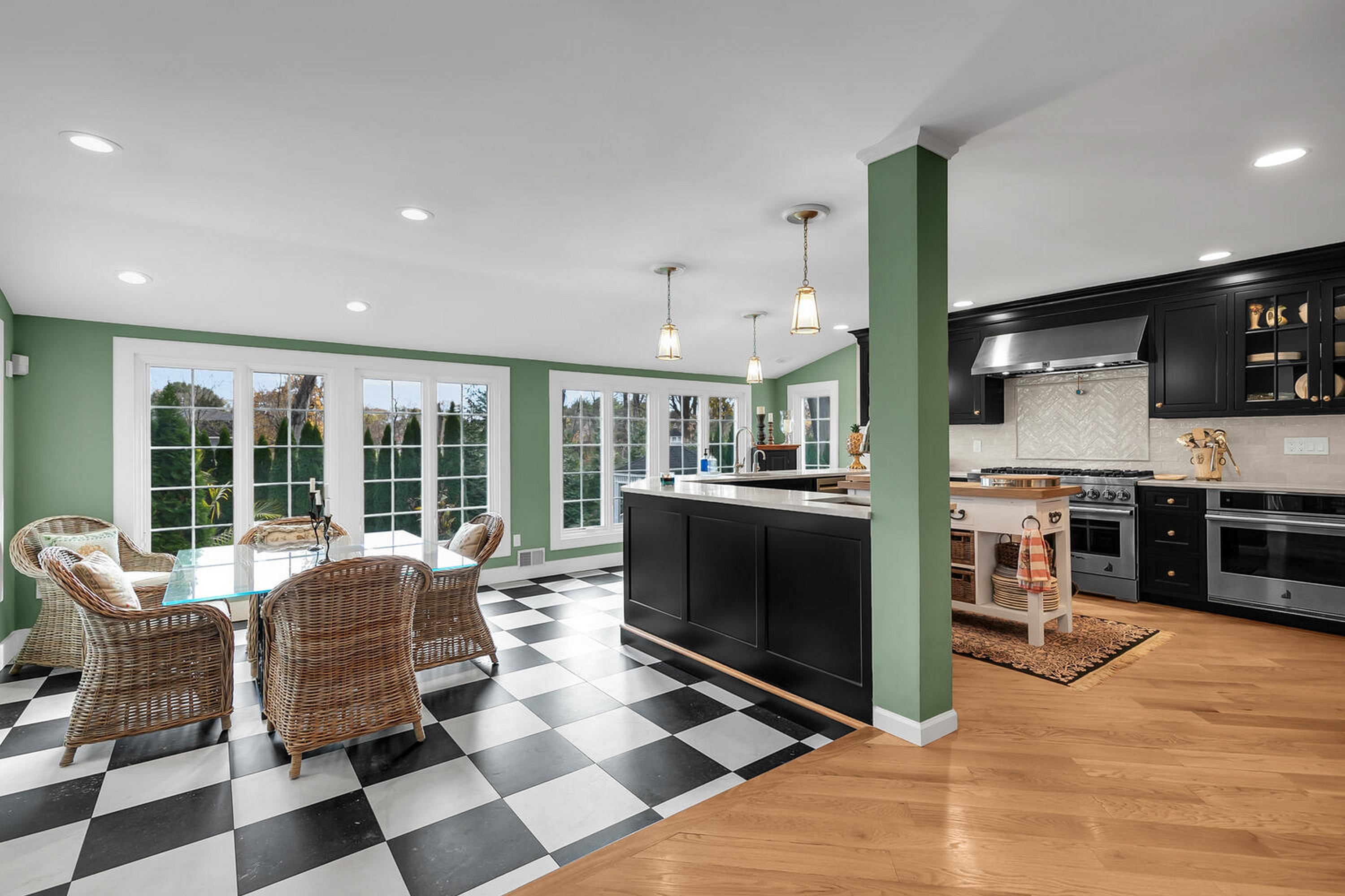  16 Mulberry Lane - 物件實景