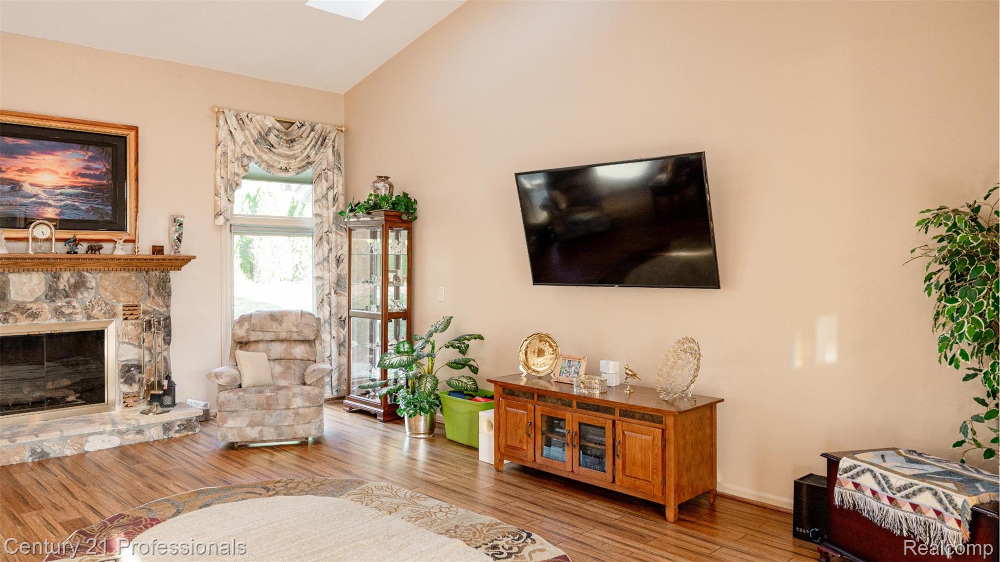 RochesterHills, Michigan, 48309, United States, 4 Bedrooms Bedrooms, ,4 BathroomsBathrooms,Residential,For Sale,1980404