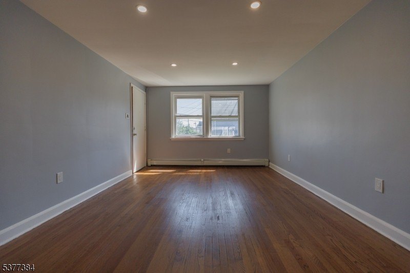 Elizabeth City, New Jersey, 07202-3304, United States, 6 Bedrooms Bedrooms, ,4 BathroomsBathrooms,Residential,For Sale,1943263