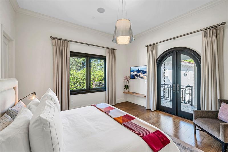 Miami, Florida, 33143, United States, 8 Bedrooms Bedrooms, ,10 BathroomsBathrooms,Residential,For Sale,1989350