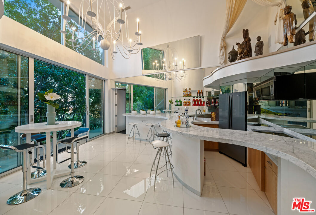 Los Angeles, California, 90069, United States, 4 Bedrooms Bedrooms, ,4 BathroomsBathrooms,Residential,For Sale,1766508