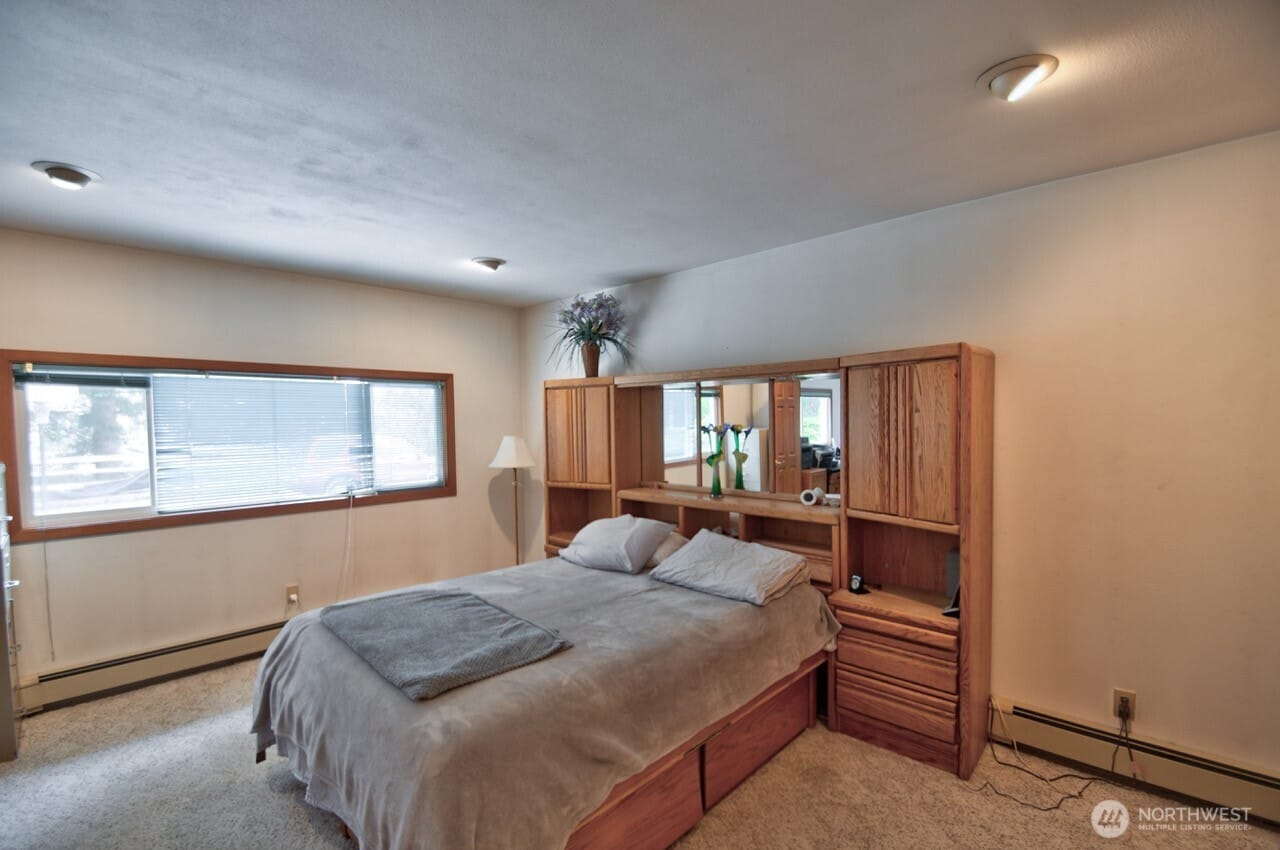 Olympia, Washington, 98512, United States, 4 Bedrooms Bedrooms, ,2 BathroomsBathrooms,Residential,For Sale,1796767