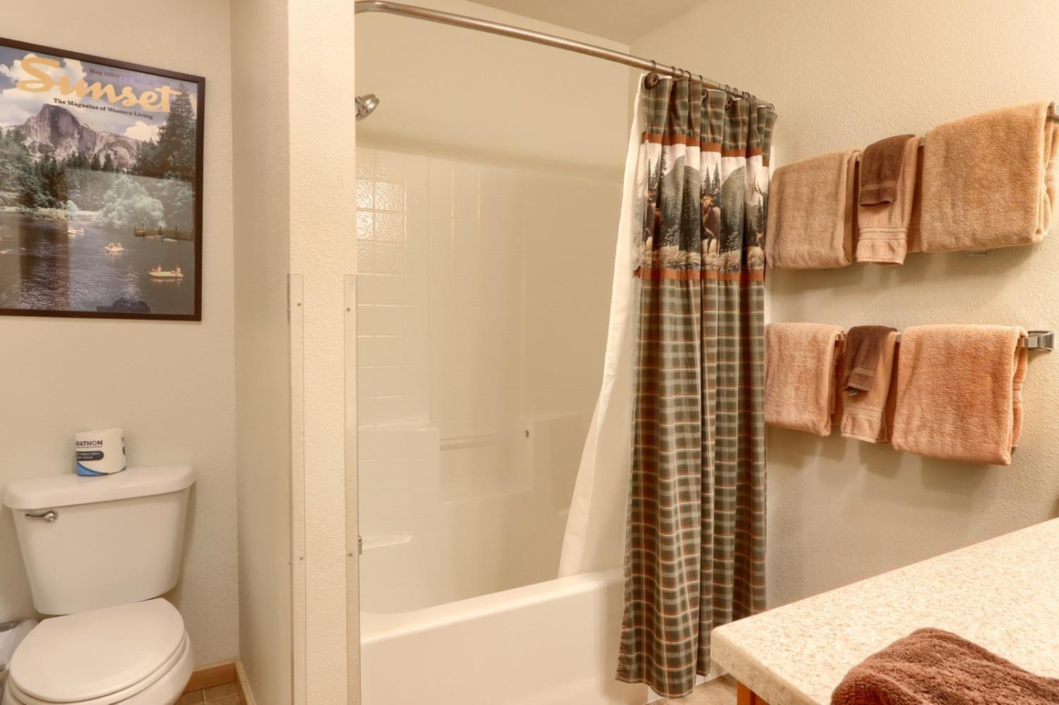 7400 Choke Cherry Lane, Yosemite, California, 95389, United States, 6 Bedrooms Bedrooms, ,4 BathroomsBathrooms,Residential,For Sale,7400 Choke Cherry Lane,1538846