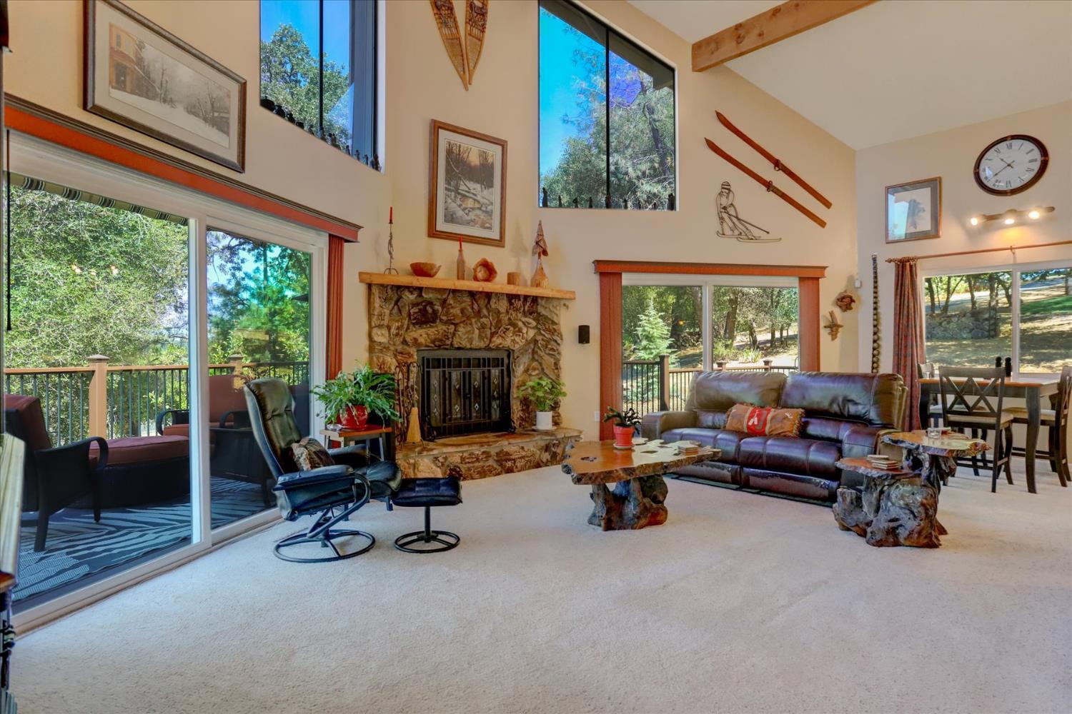 Auburn, California, 95602, United States, 3 Bedrooms Bedrooms, ,2 BathroomsBathrooms,Residential,For Sale,1976114