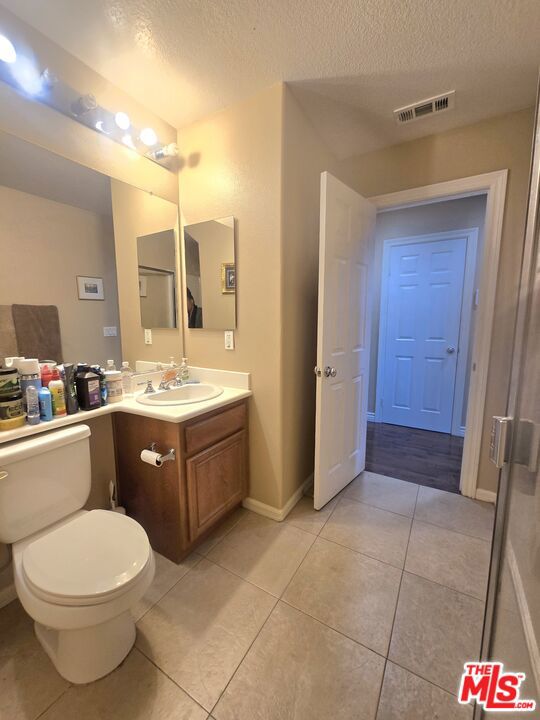 Palmdale, California, 93551, United States, 5 Bedrooms Bedrooms, ,4 BathroomsBathrooms,Residential,For Sale,2001552