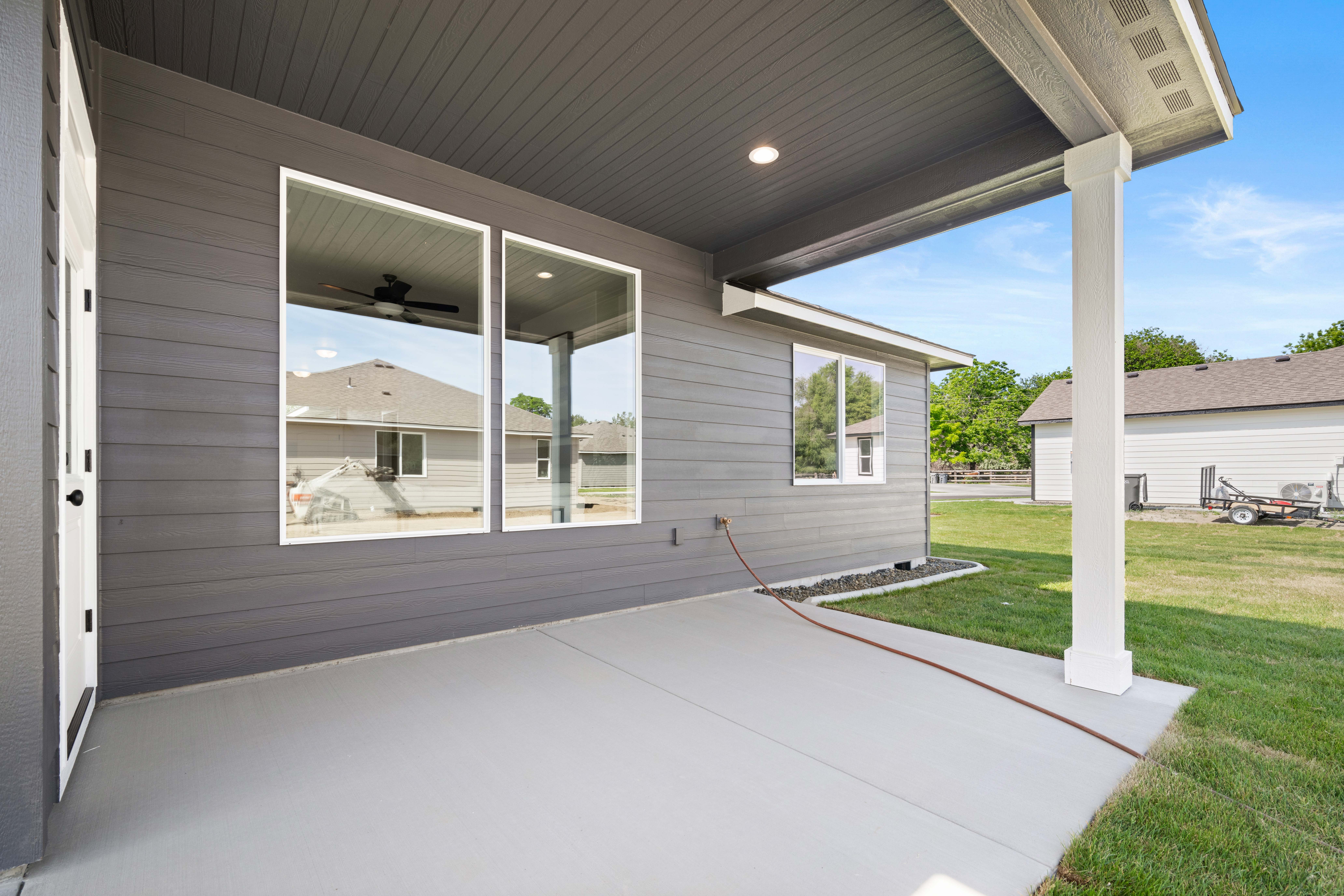  3 Car Garage, Great Floor Plan & Corner Lot - 物件實景
