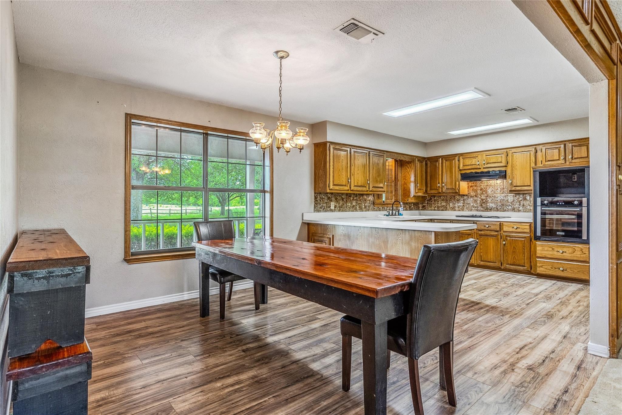 Campbell, Texas, 75442, United States, 3 Bedrooms Bedrooms, ,2 BathroomsBathrooms,Residential,For Sale,1854450