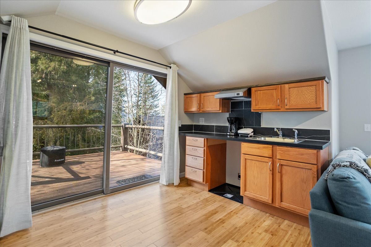 Hope, Idaho, 83836, United States, 3 Bedrooms Bedrooms, ,2 BathroomsBathrooms,Residential,For Sale,1764168