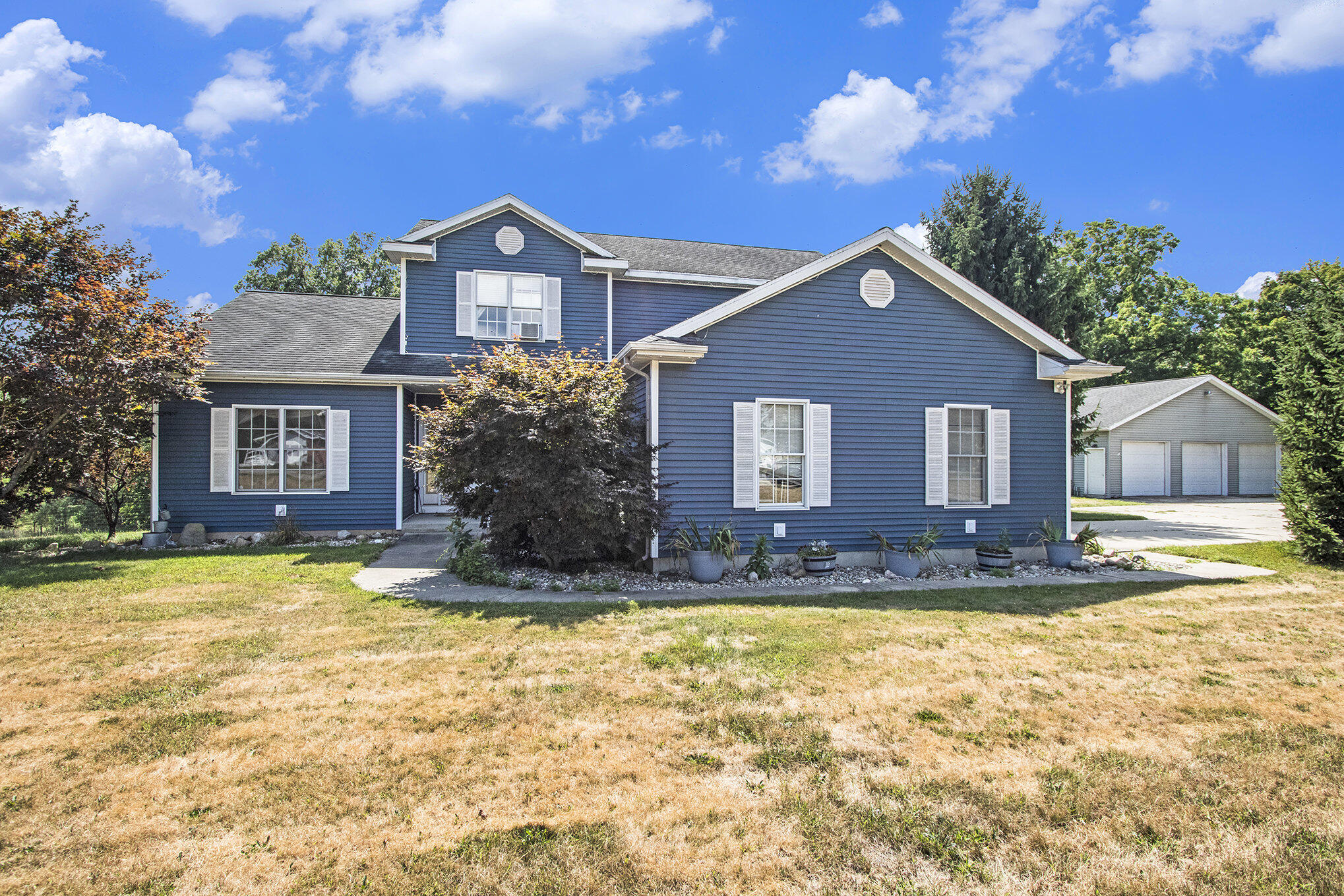 Edwardsburg, Michigan, 49112, United States, 6 Bedrooms Bedrooms, ,4 BathroomsBathrooms,Residential,For Sale,1940260