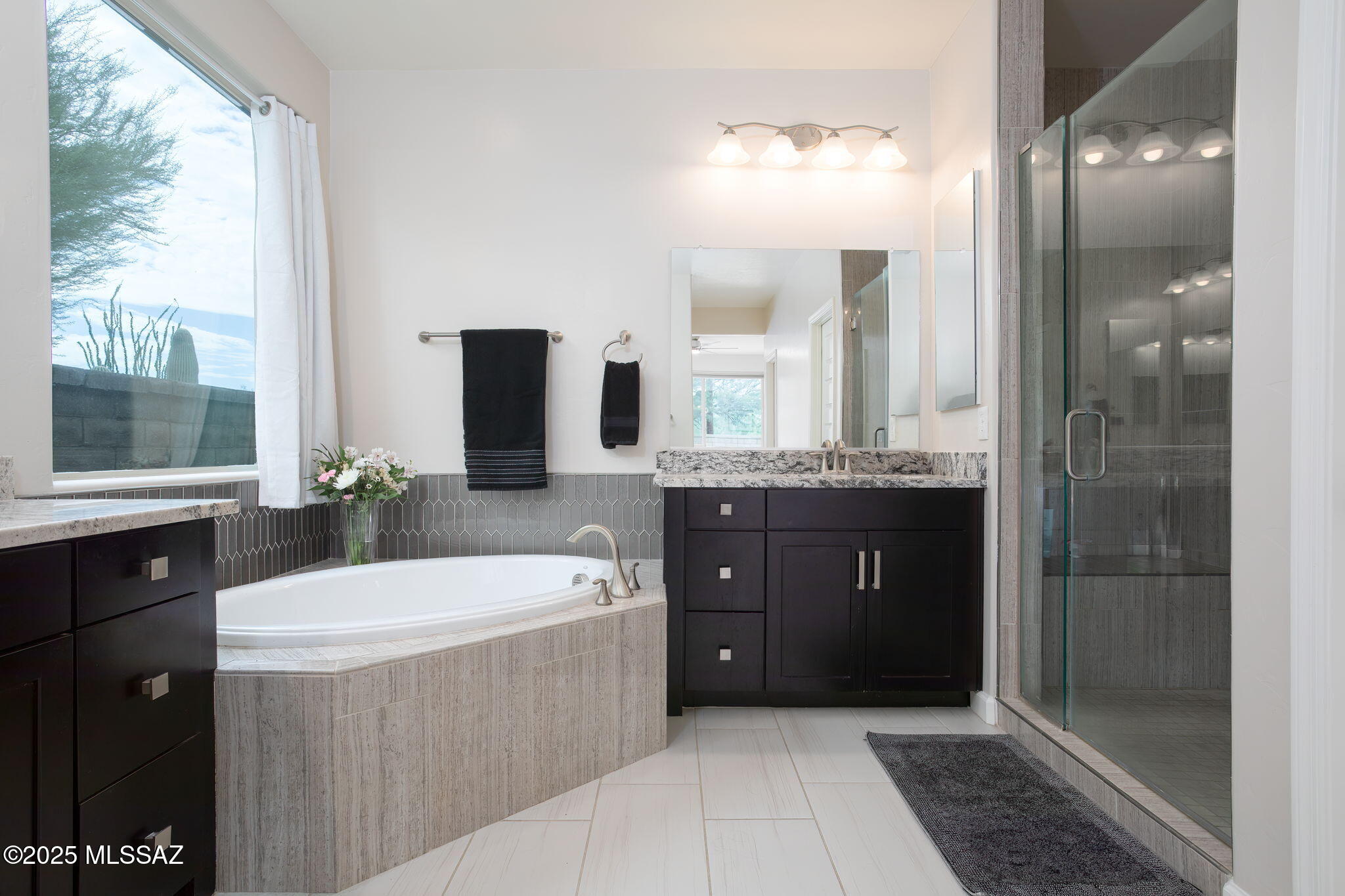 Oro Valley, Arizona, 85742, United States, 3 Bedrooms Bedrooms, ,3 BathroomsBathrooms,Residential,For Sale,1919699