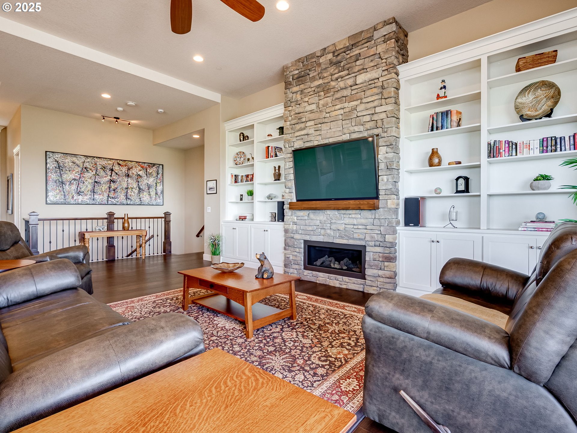 Camas, Washington, 98607, United States, 4 Bedrooms Bedrooms, ,4 BathroomsBathrooms,Residential,For Sale,1837828