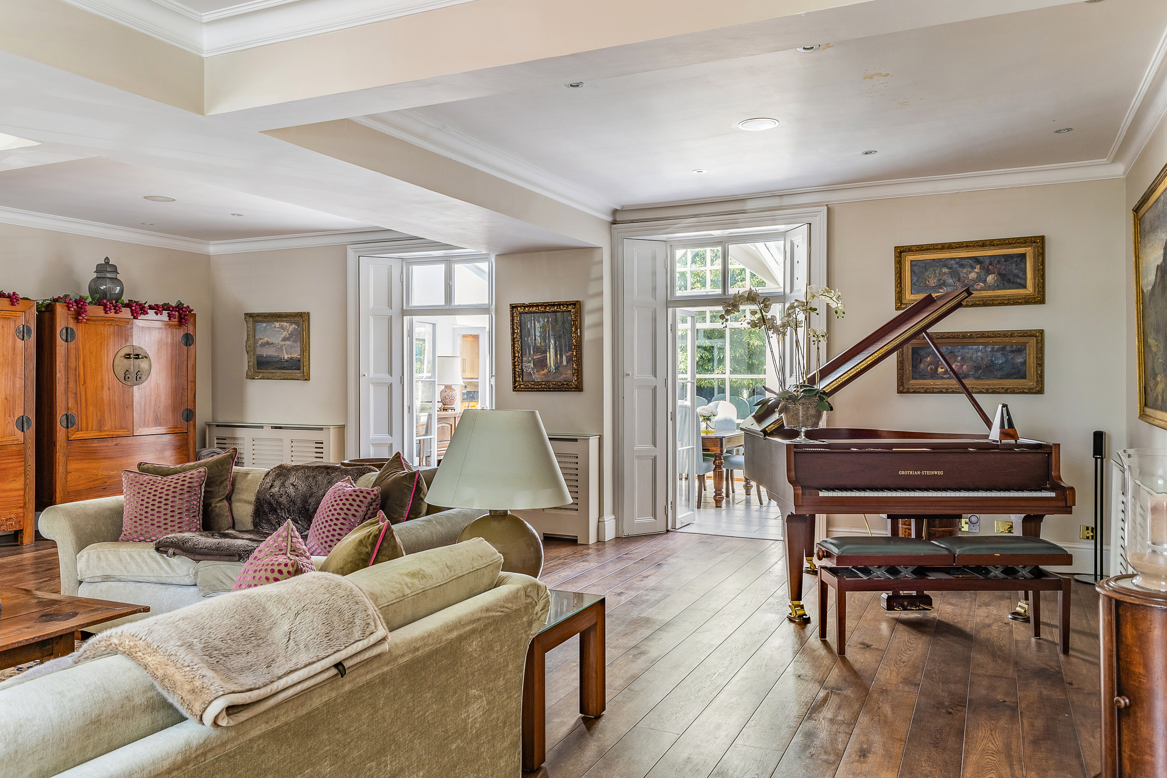  A Detached Victorian Family House with a Swimming Pool in Wimbledon Village - 物件實景
