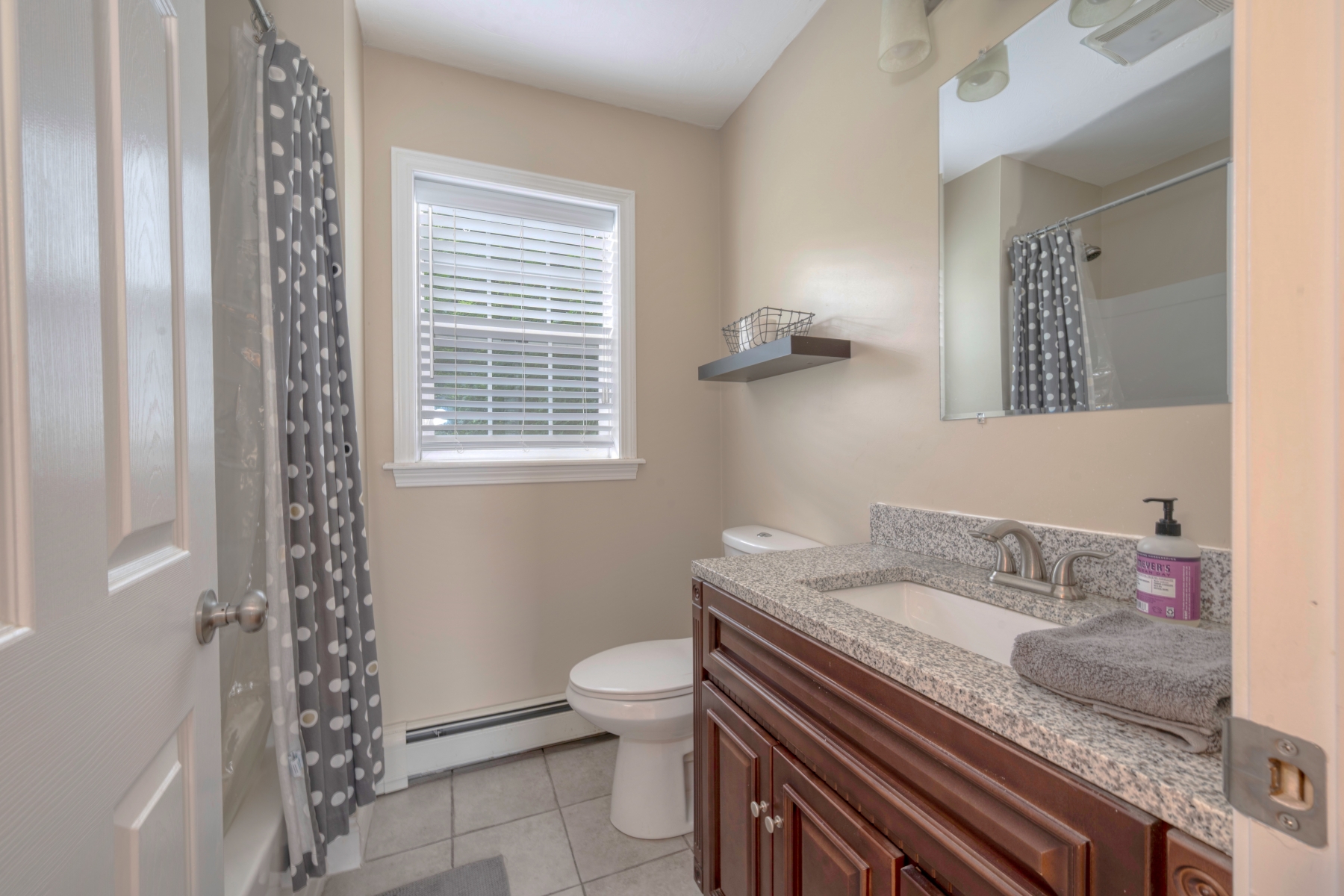 Holbrook, Massachusetts, 02343, United States, 4 Bedrooms Bedrooms, ,3 BathroomsBathrooms,Residential,For Sale,1910565