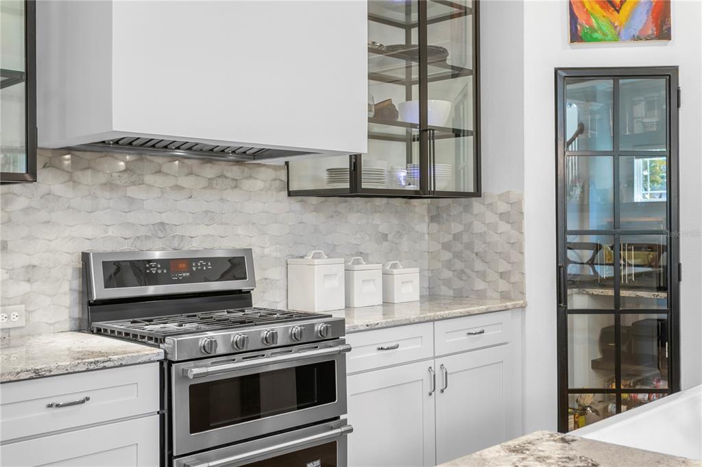 Lithia, Florida, 33547, United States, 5 Bedrooms Bedrooms, ,4 BathroomsBathrooms,Residential,For Sale,1997364