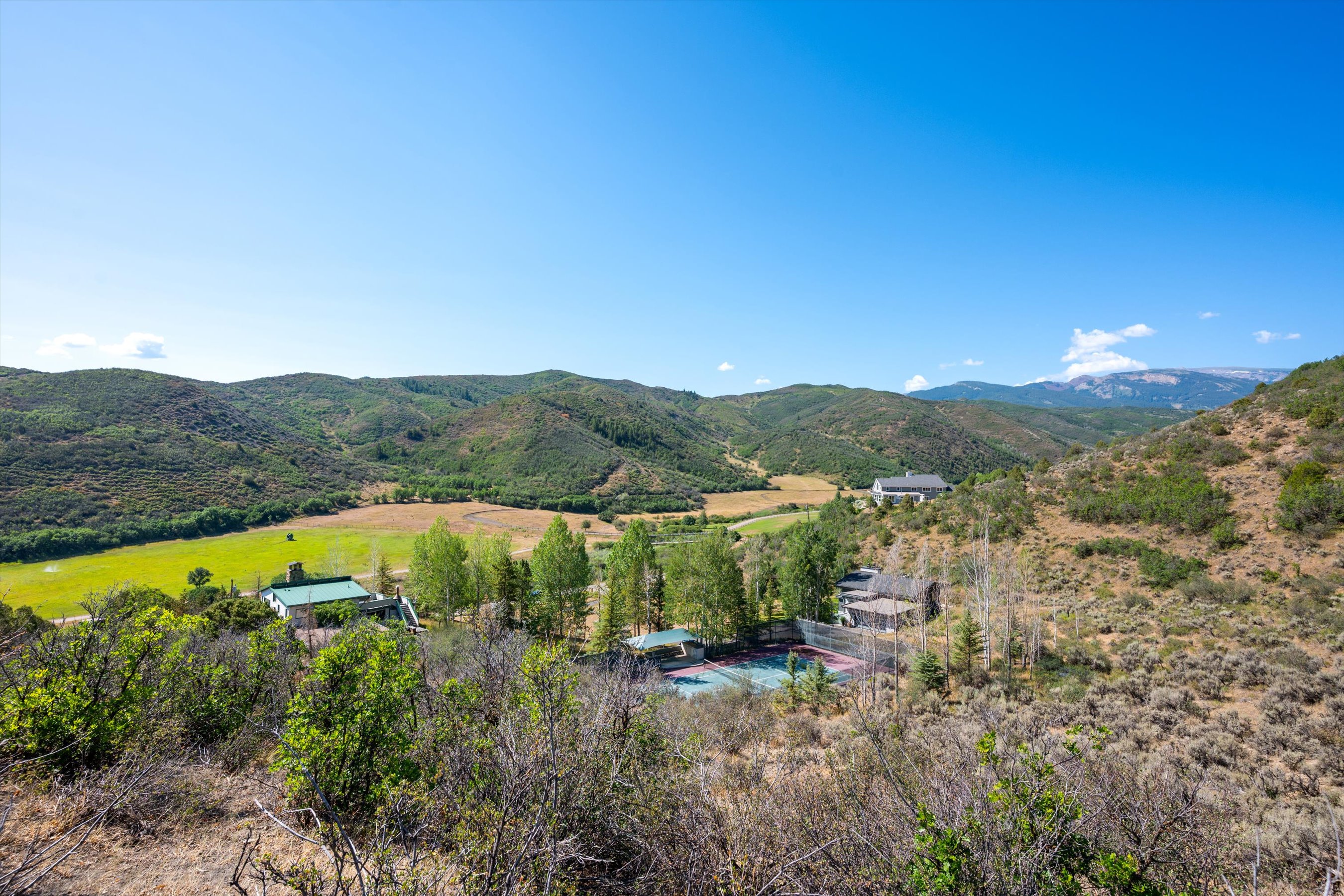  Two Private Acres in Brush Creek Village - 物件實景