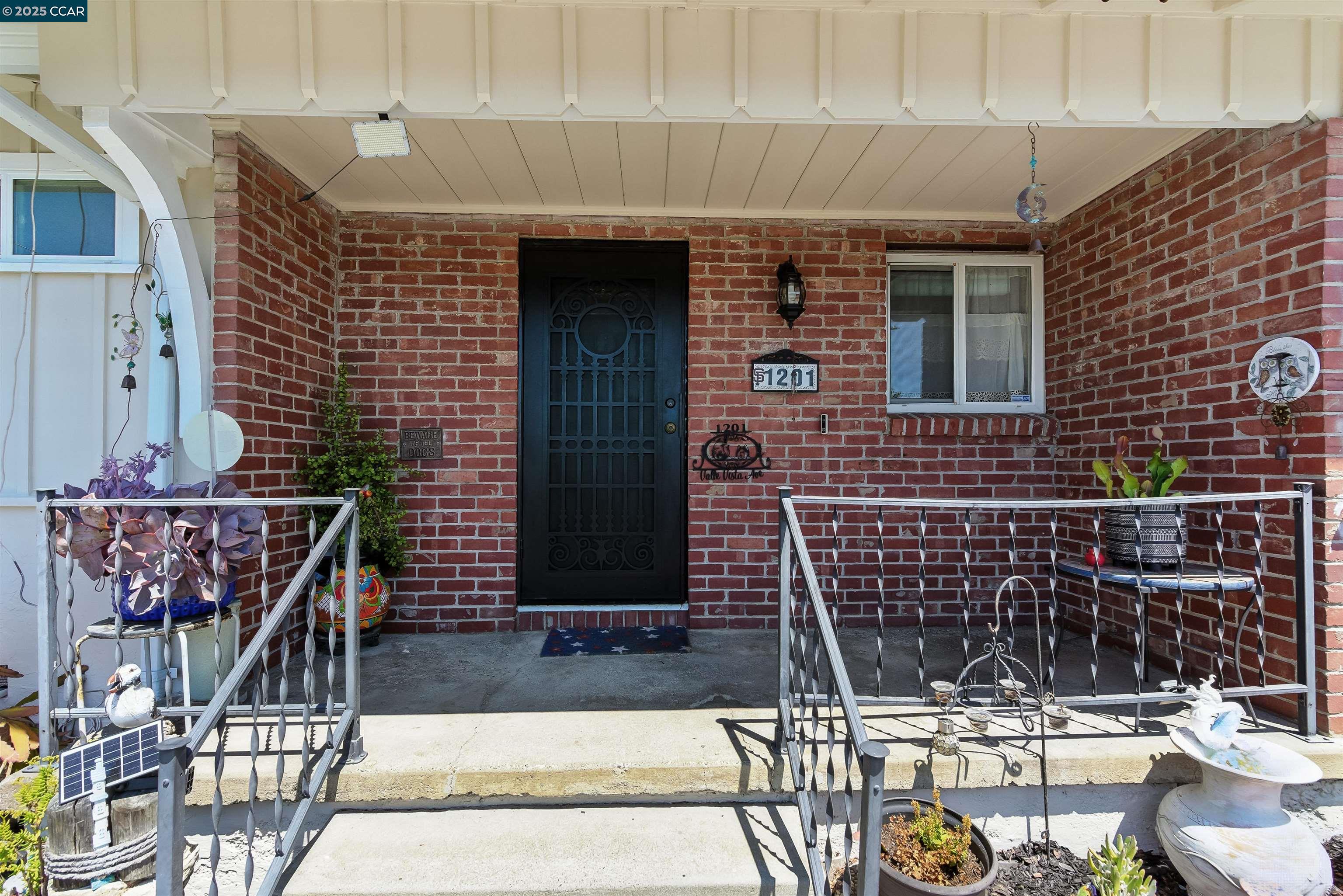 Vallejo, California, 94589, United States, 3 Bedrooms Bedrooms, ,2 BathroomsBathrooms,Residential,For Sale,1917421