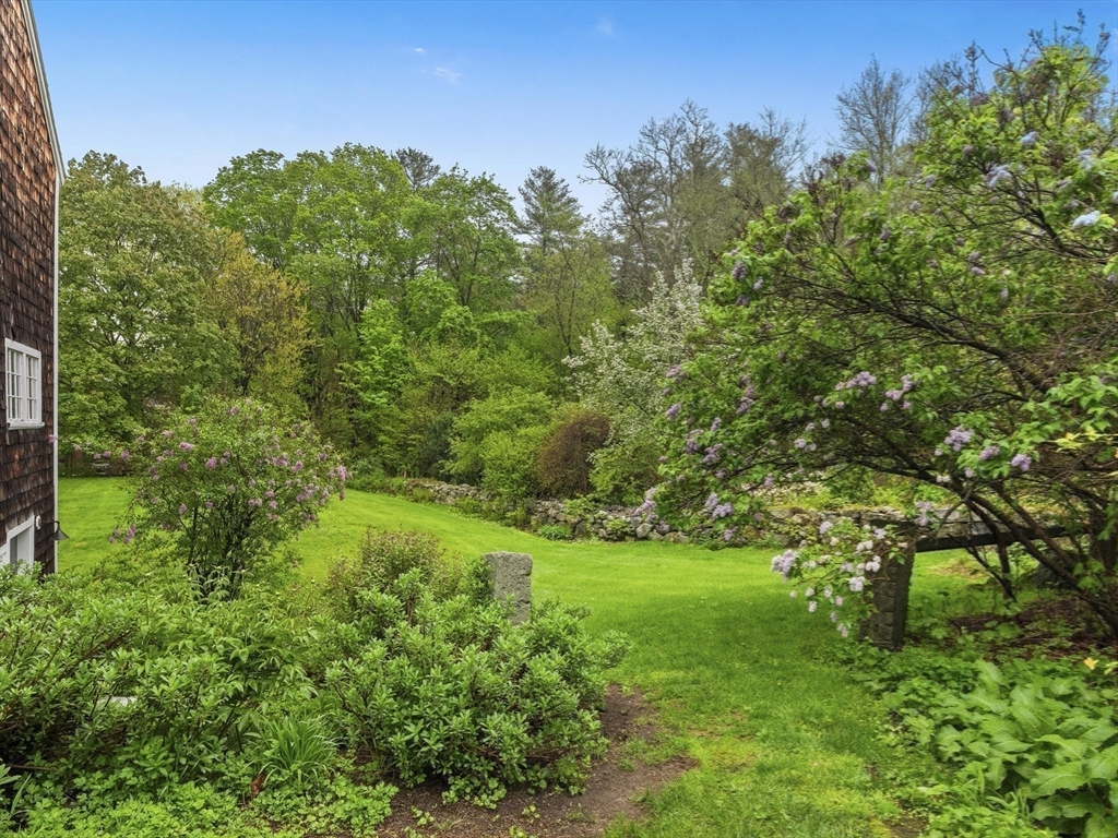Carlisle, Massachusetts, 01741, United States, 3 Bedrooms Bedrooms, ,4 BathroomsBathrooms,Residential,For Sale,1804776
