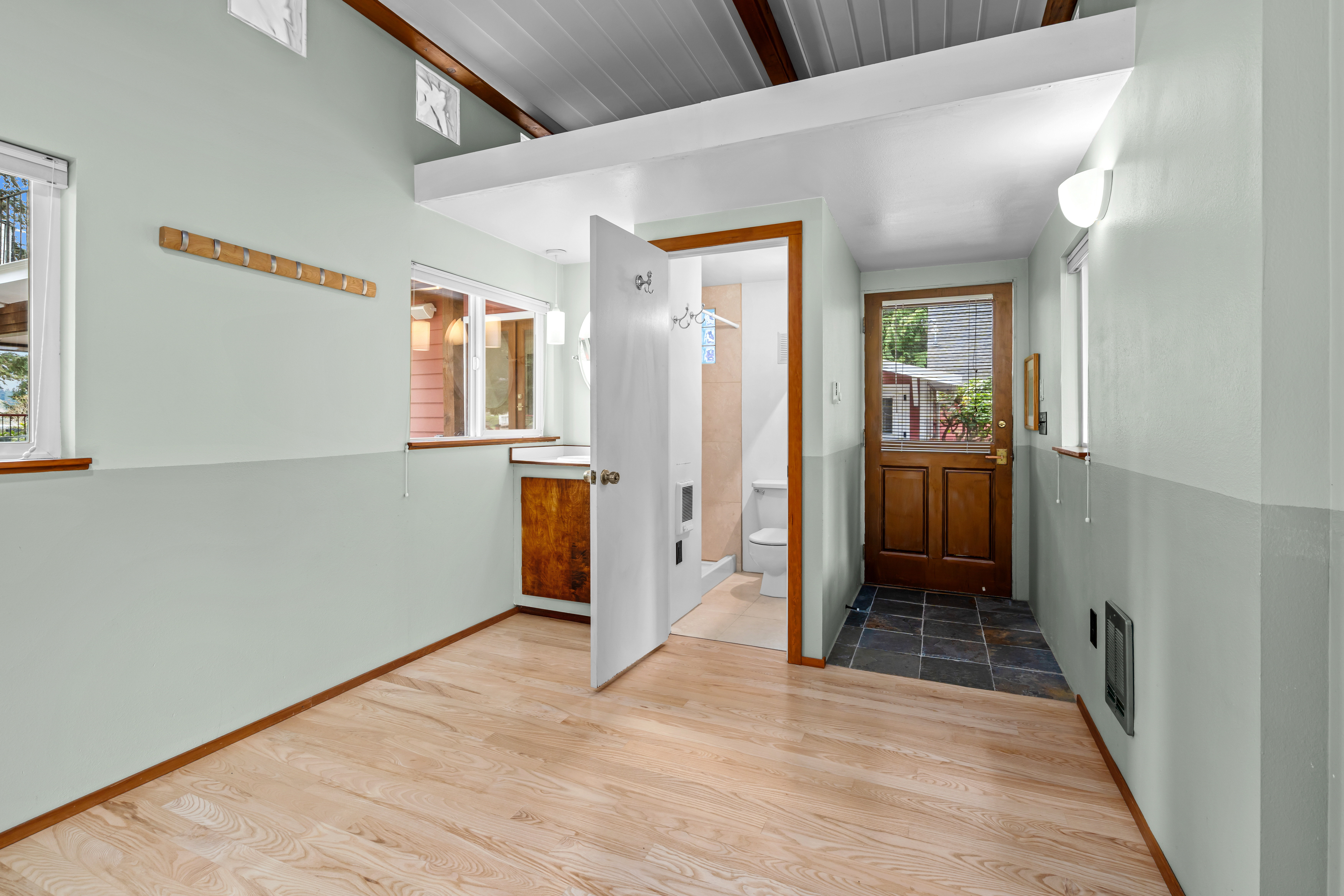  6810 NE Wood Bay Lane, Poulsbo, WA 98370 - 物件實景