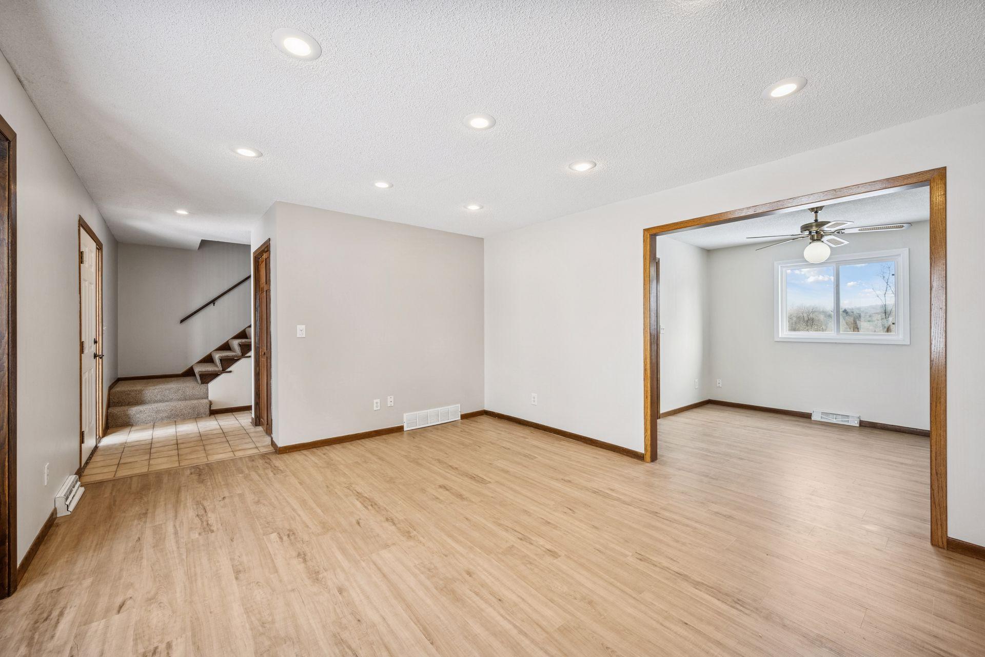 Greenfield, Minnesota, 55357, United States, 3 Bedrooms Bedrooms, ,2 BathroomsBathrooms,Residential,For Sale,2000513