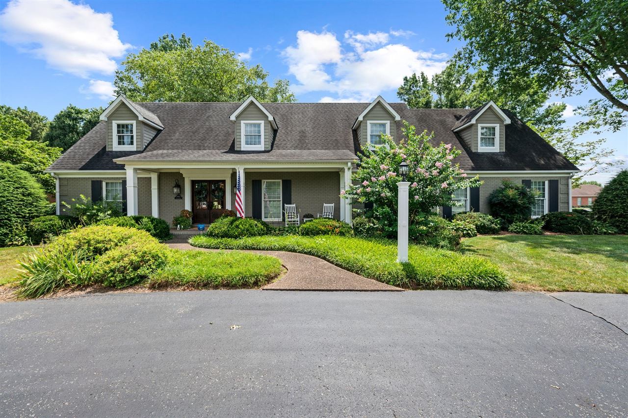 Bowling Green, Kentucky, 42103, United States, 4 Bedrooms Bedrooms, ,4 BathroomsBathrooms,Residential,For Sale,1907644