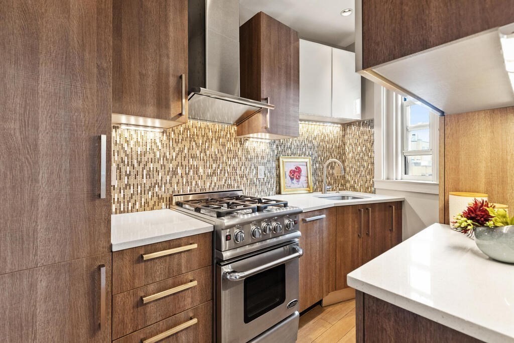 Cambridge, Massachusetts, 02140, United States, 2 Bedrooms Bedrooms, ,1 BathroomBathrooms,Residential,For Sale,1942143
