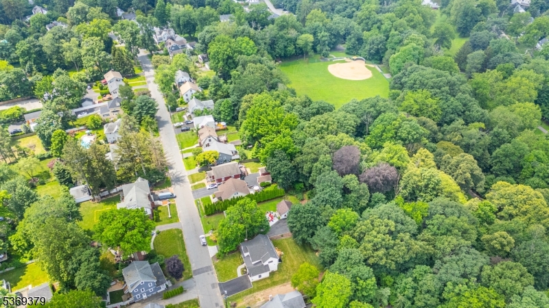 Essex Fells Twp., New Jersey, 07021, United States, 4 Bedrooms Bedrooms, ,4 BathroomsBathrooms,Residential,For Sale,1885303