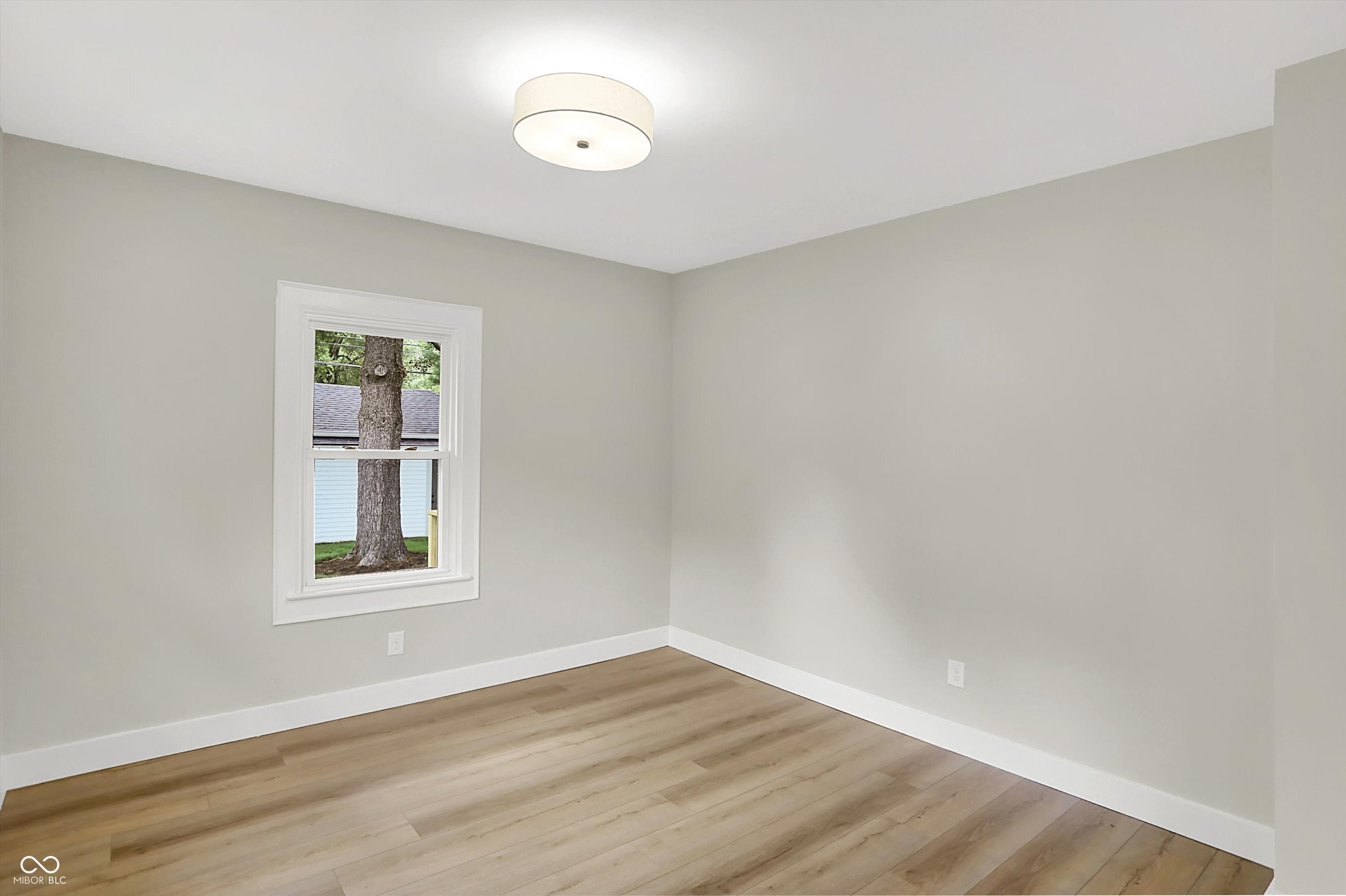 Indianapolis, Indiana, 46205, United States, 3 Bedrooms Bedrooms, ,3 BathroomsBathrooms,Residential,For Sale,1982816