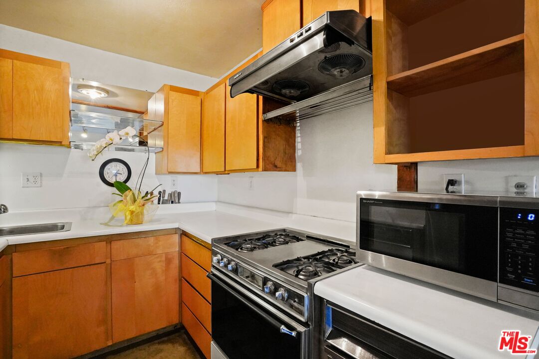 Malibu, California, 90265, United States, 3 Bedrooms Bedrooms, ,3 BathroomsBathrooms,Residential,For Sale,1859463