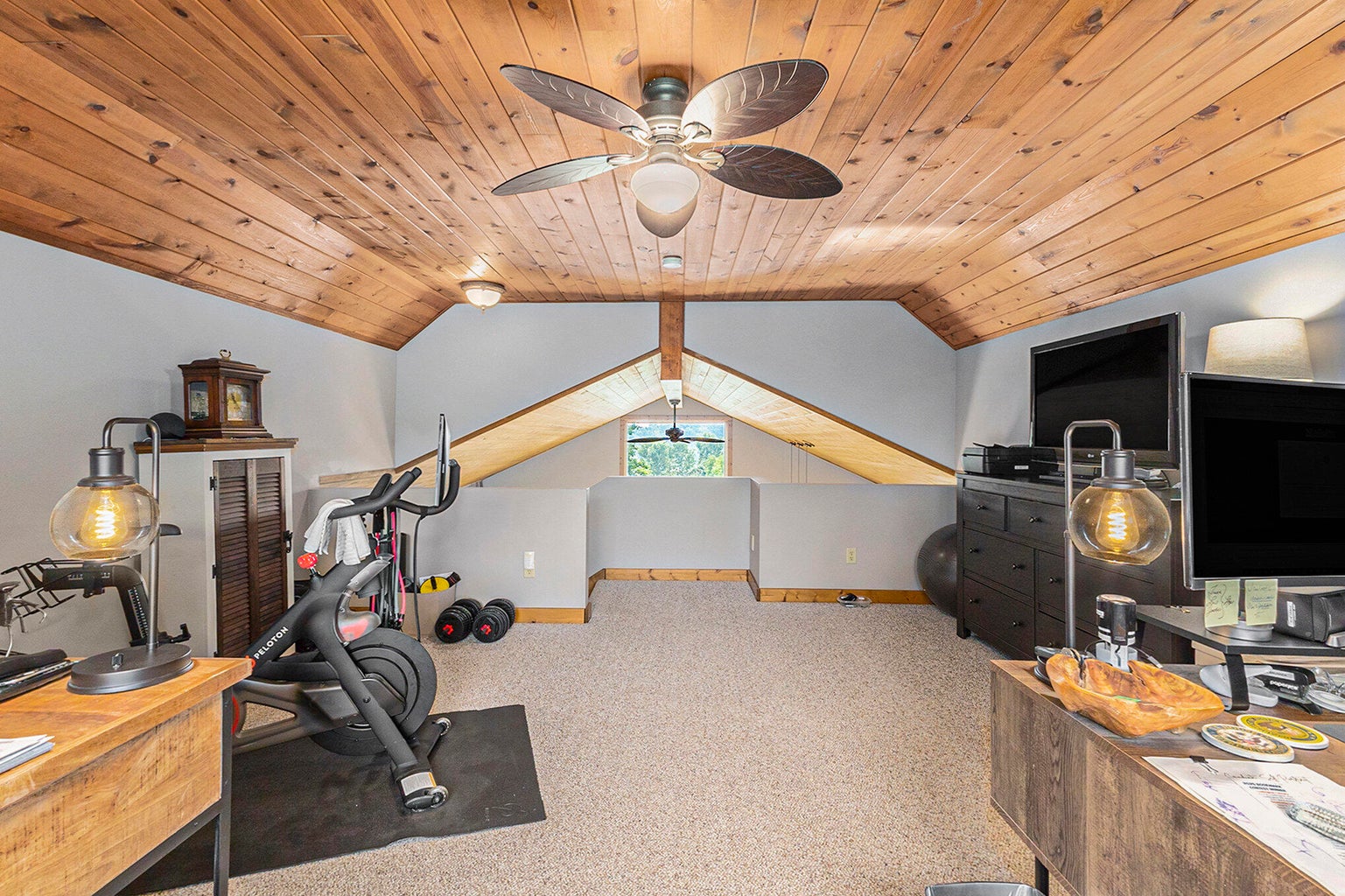 Ludington, Michigan, 49431, United States, 3 Bedrooms Bedrooms, ,3 BathroomsBathrooms,Residential,For Sale,1978404