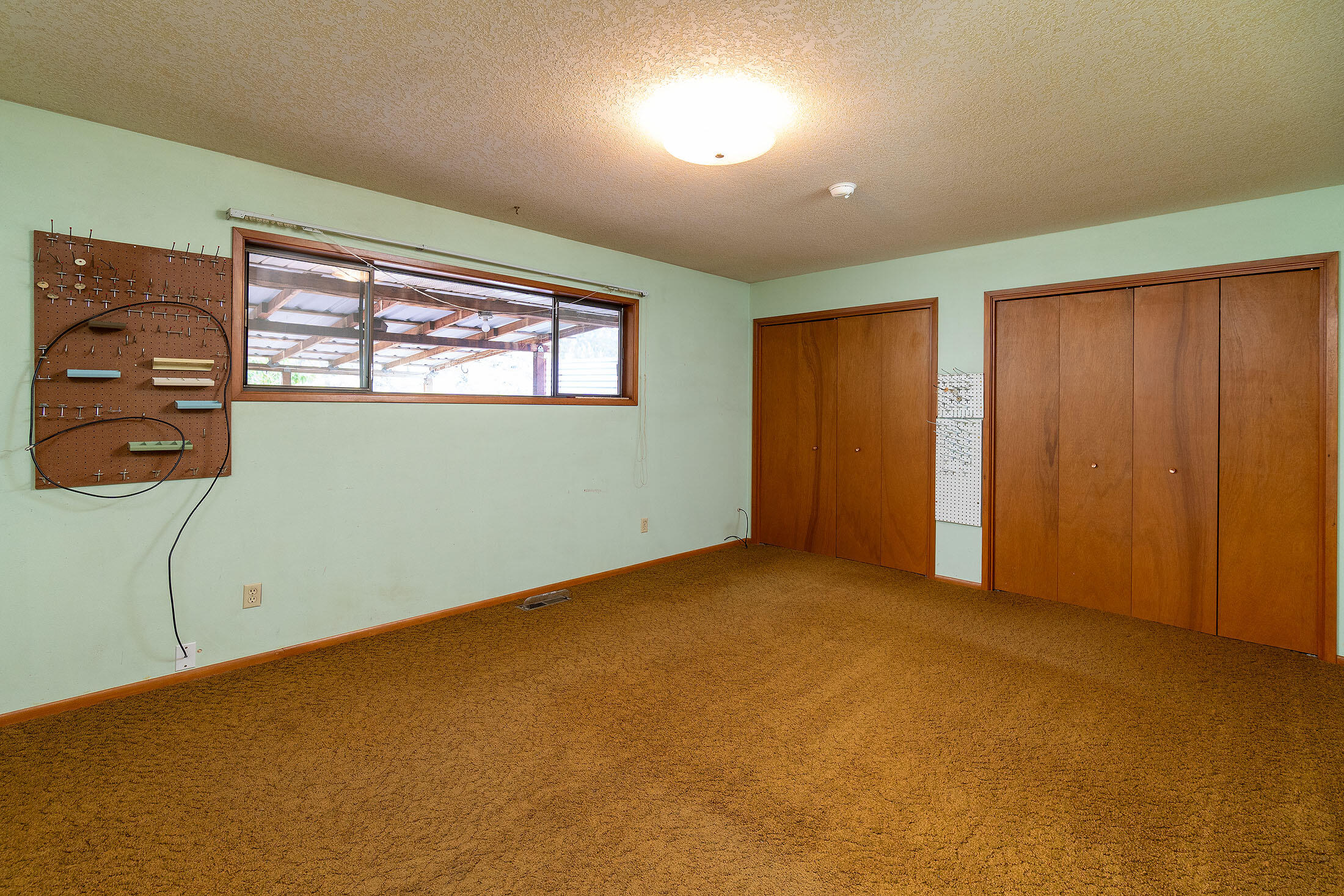 Mitchell, Oregon, 97750, United States, 3 Bedrooms Bedrooms, ,2 BathroomsBathrooms,Residential,For Sale,1965527