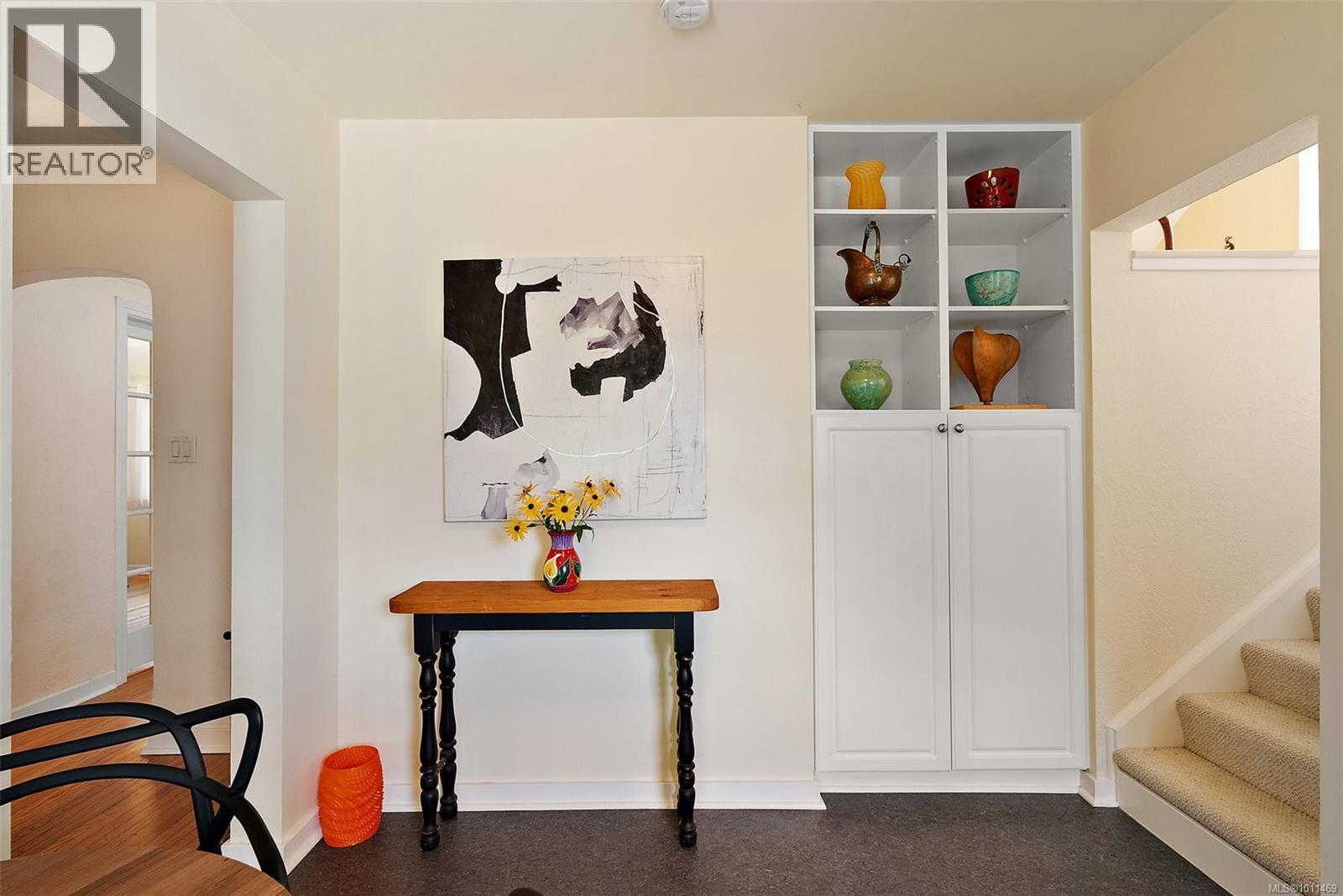 OAK BAY, British Columbia, V8R 5L1, CA, 3 Bedrooms Bedrooms, ,1 BathroomBathrooms,Residential,For Sale,1949750