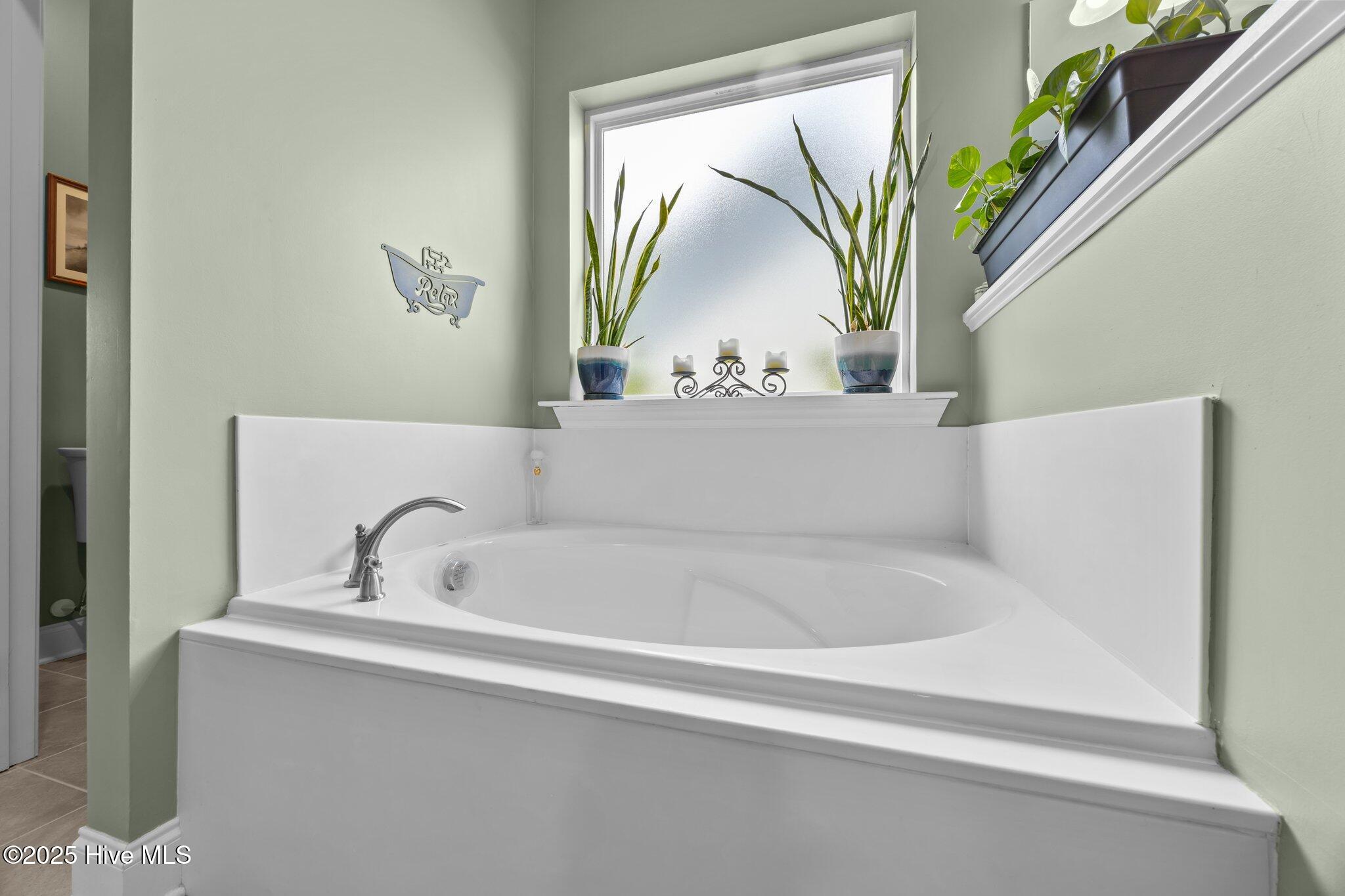 Sneads Ferry, North Carolina, 28460, United States, 4 Bedrooms Bedrooms, ,4 BathroomsBathrooms,Residential,For Sale,1896711